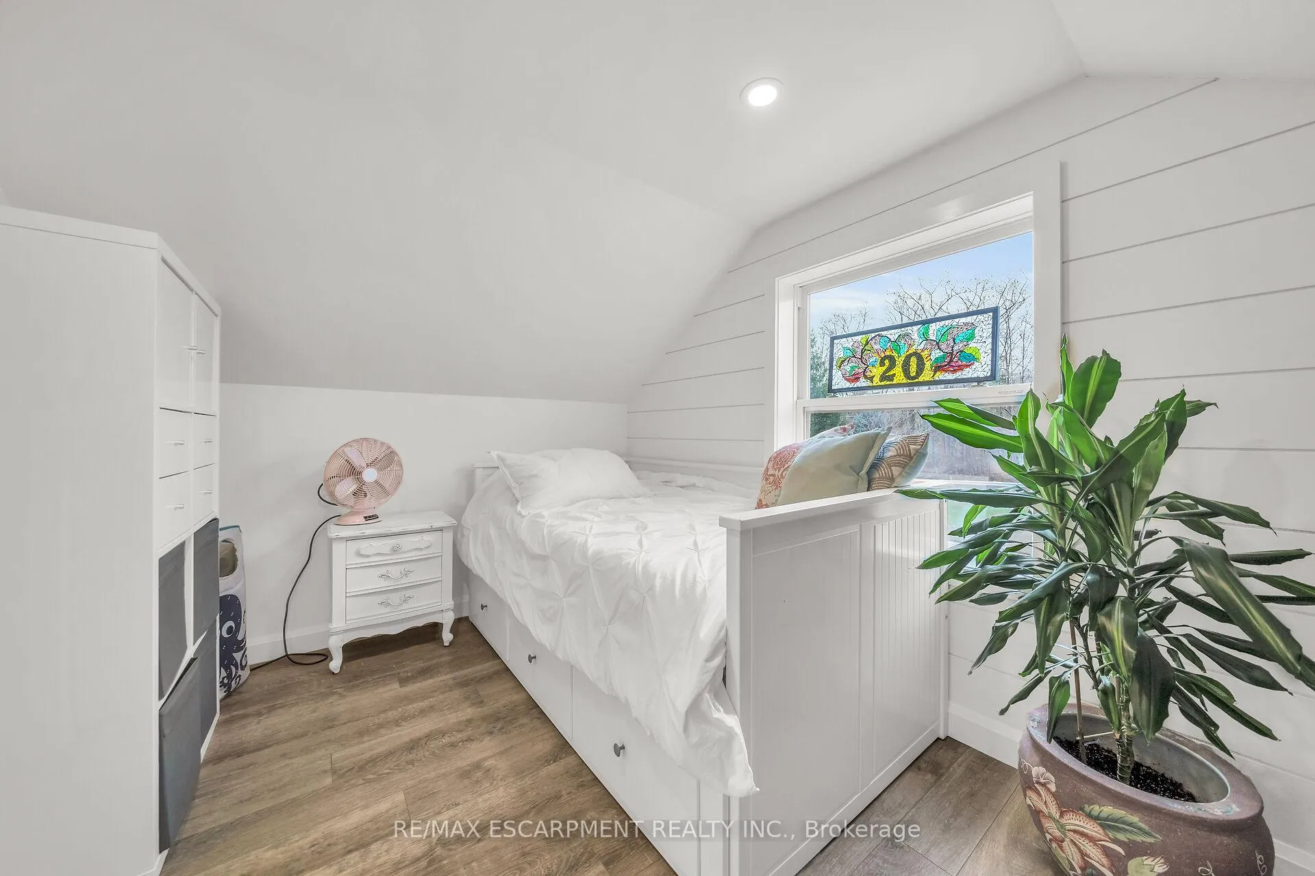 Photo 33 of 73 Valley Road, Hamilton, Dundas — HOMEH