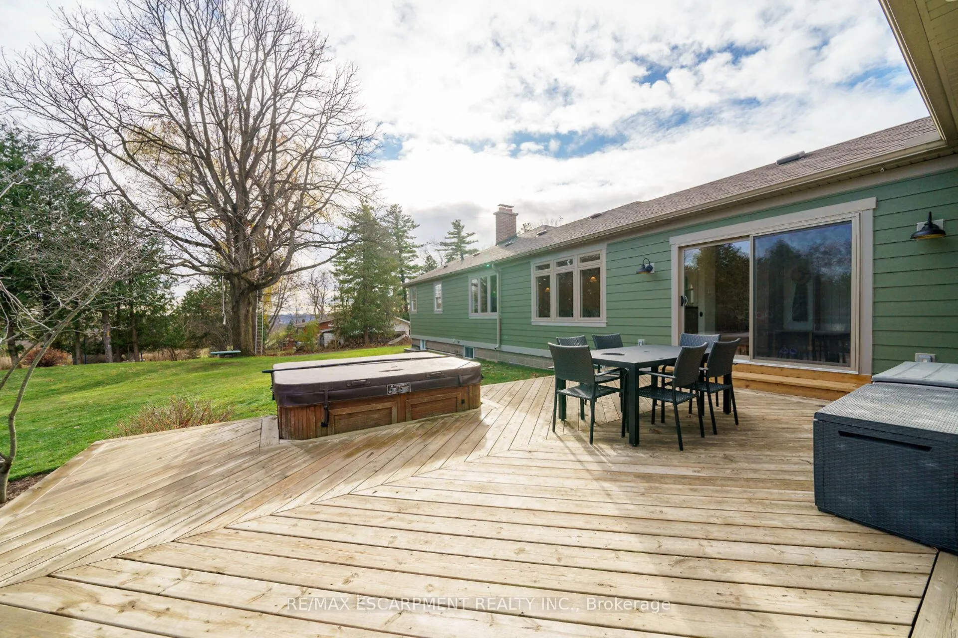 Photo 35 of 73 Valley Road, Hamilton, Dundas — HOMEH