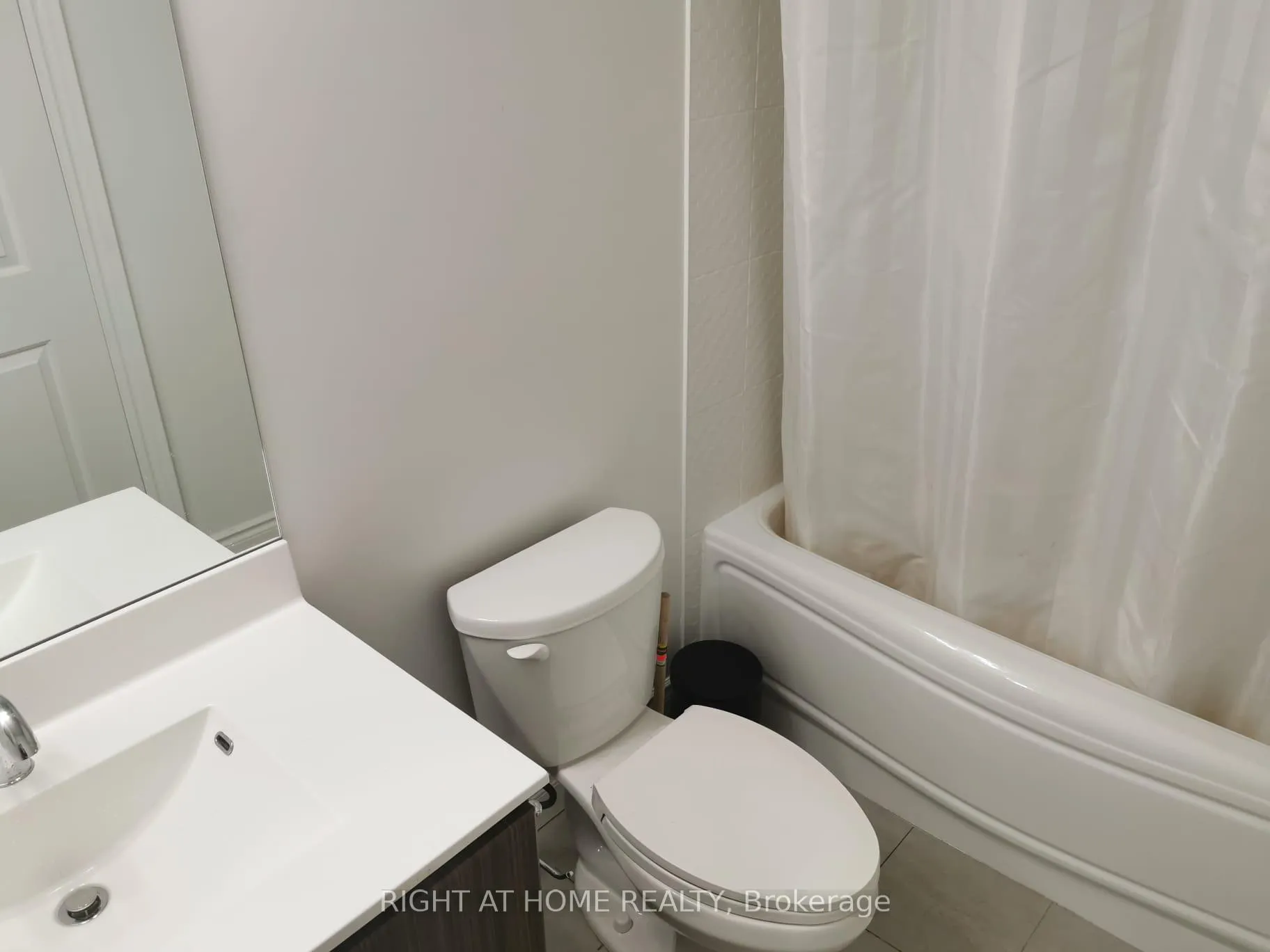Photo 6 of Unit B726, 99 south town centre Boulevard, Markham, Unionville — HOMEH
