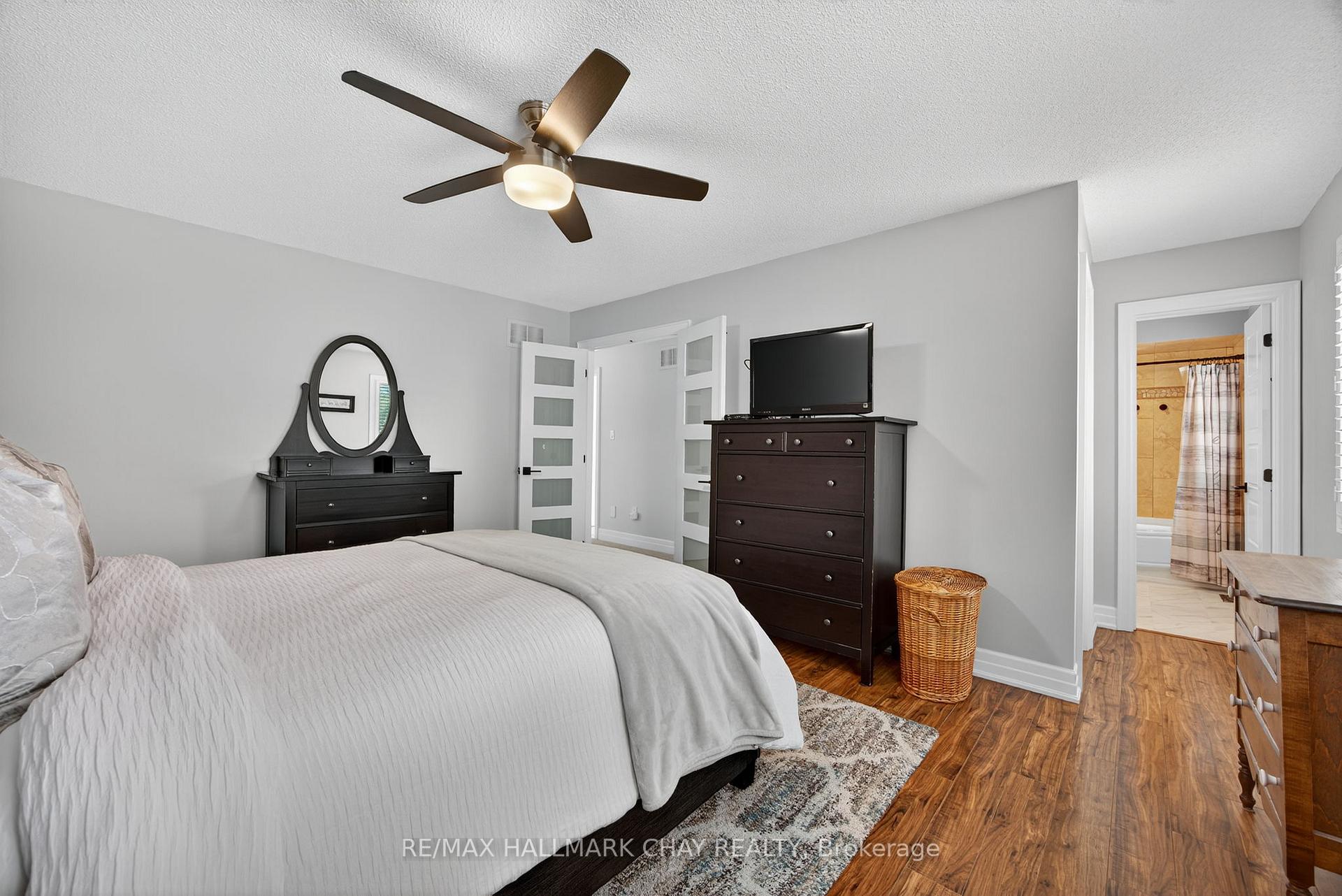 Photo 16 of 65 McDougall Drive, Barrie, West Bayfield — HOMEH