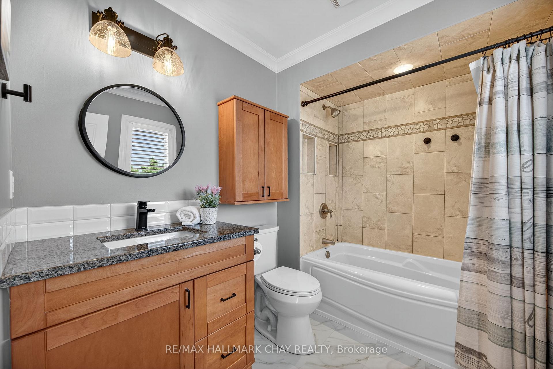 Photo 17 of 65 McDougall Drive, Barrie, West Bayfield — HOMEH