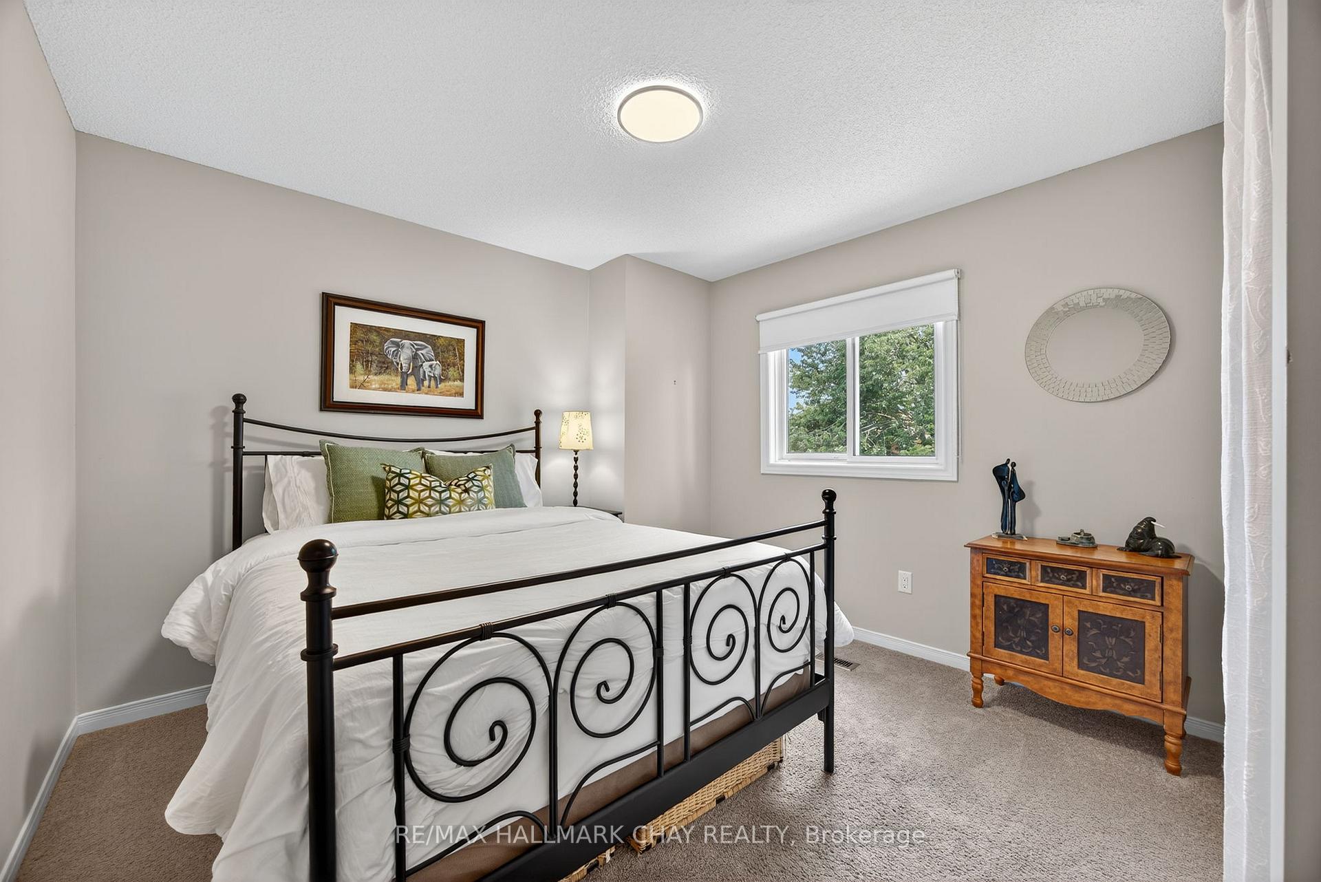 Photo 18 of 65 McDougall Drive, Barrie, West Bayfield — HOMEH