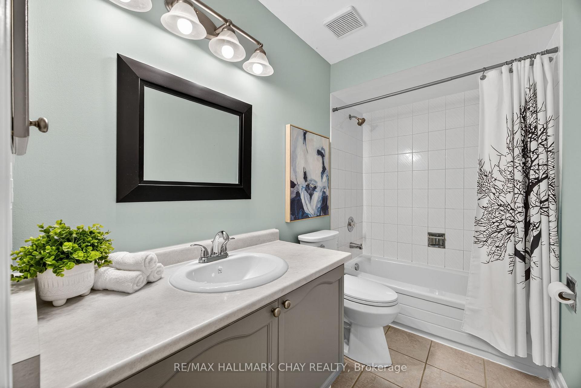 Photo 21 of 65 McDougall Drive, Barrie, West Bayfield — HOMEH