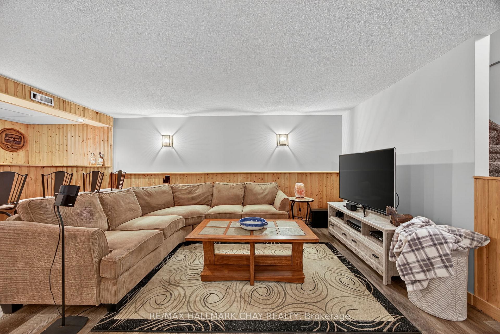 Photo 24 of 65 McDougall Drive, Barrie, West Bayfield — HOMEH