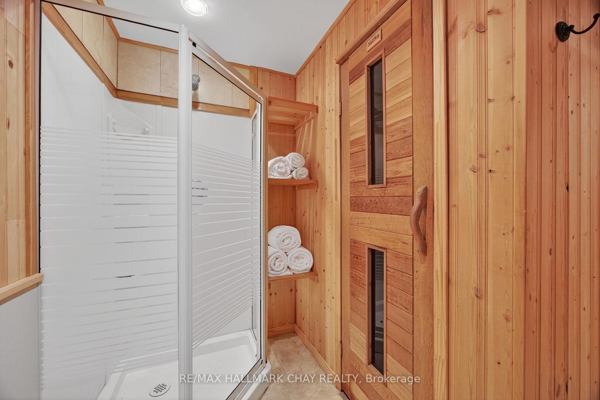 Photo 29 of 65 McDougall Drive, Barrie, West Bayfield — HOMEH
