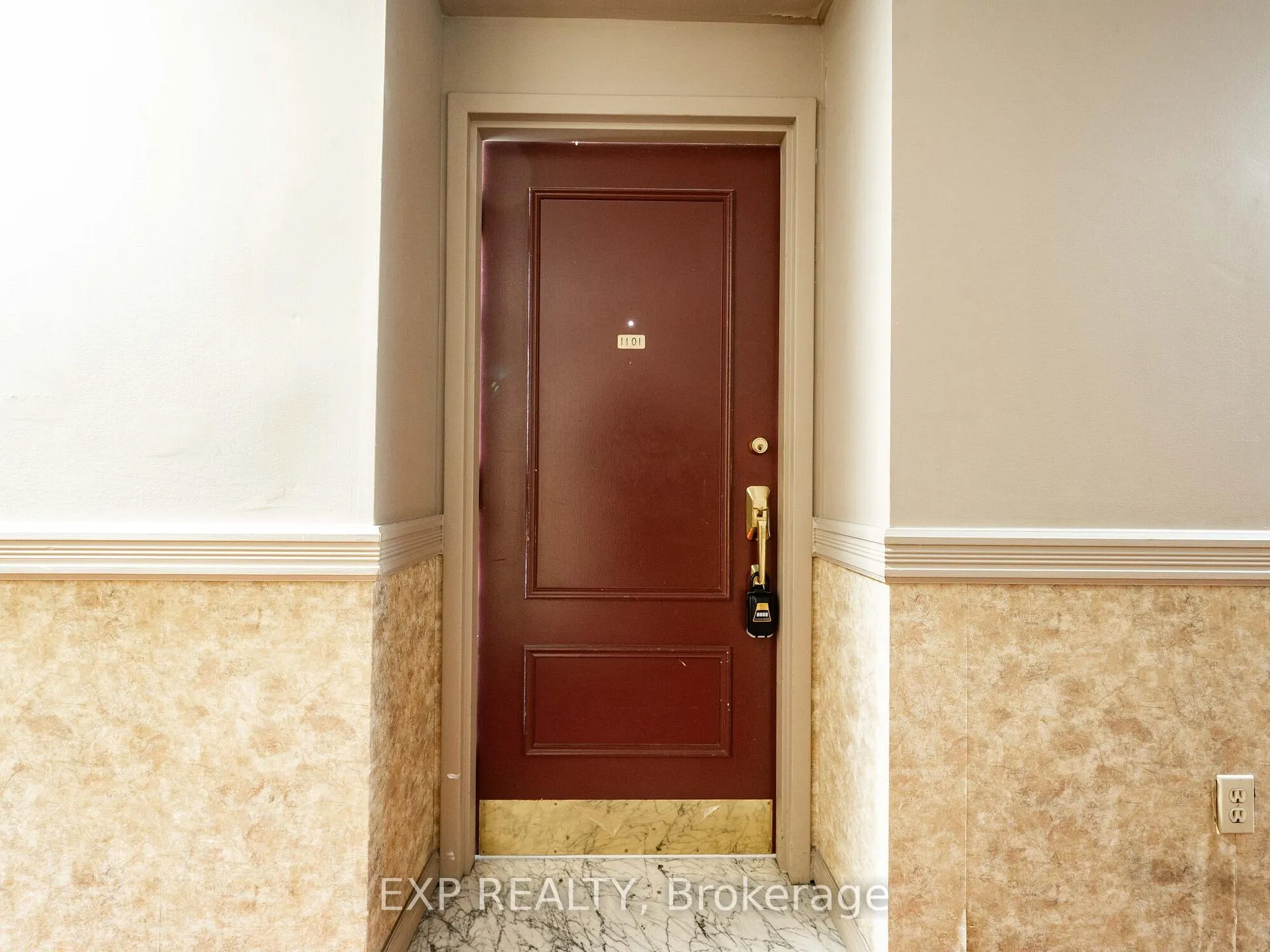 Photo 5 of Unit 1101, 36 James Street S, Hamilton, Central — HOMEH