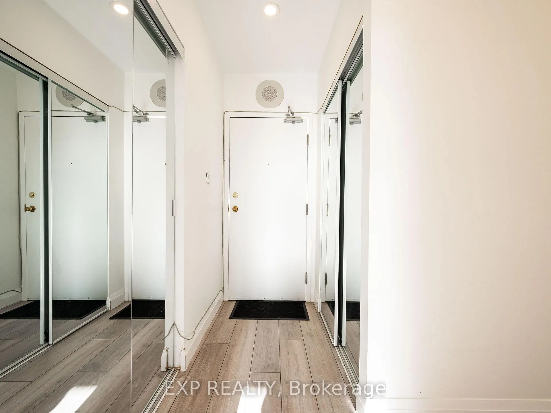 Photo 6 of Unit 1101, 36 James Street S, Hamilton, Central — HOMEH