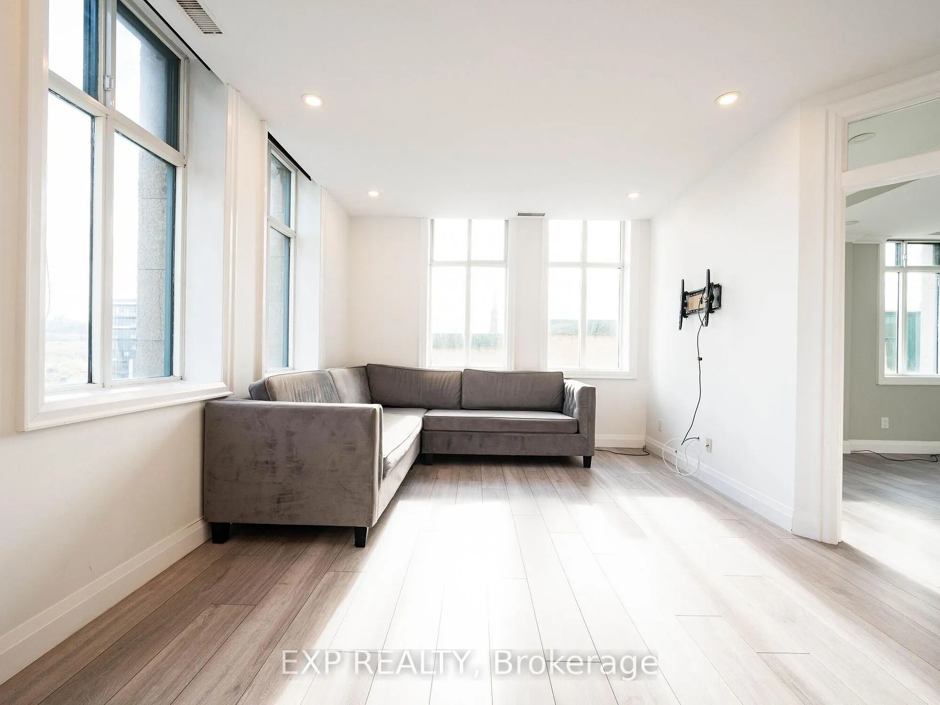 Photo 10 of Unit 1101, 36 James Street S, Hamilton, Central — HOMEH