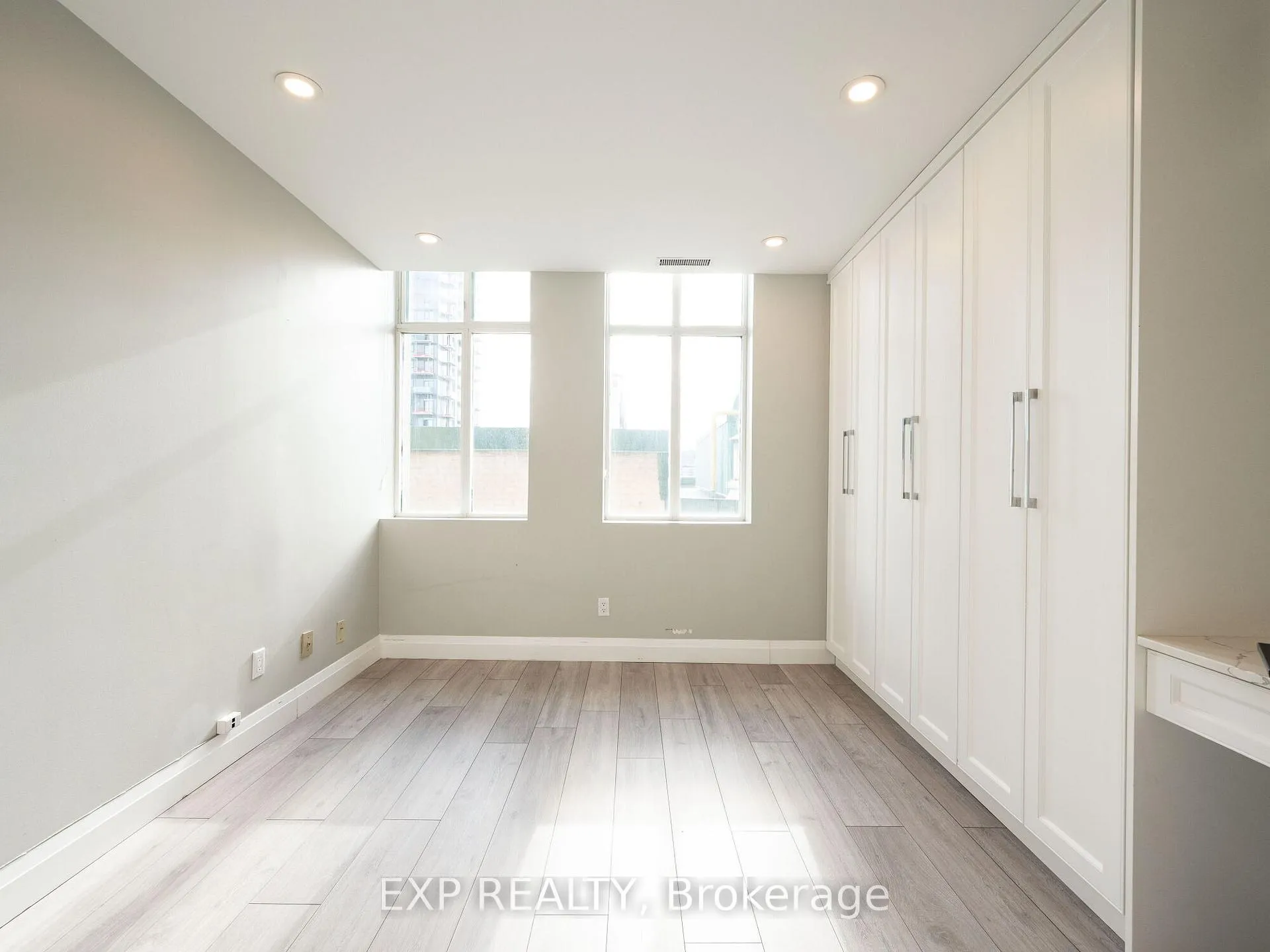 Photo 21 of Unit 1101, 36 James Street S, Hamilton, Central — HOMEH