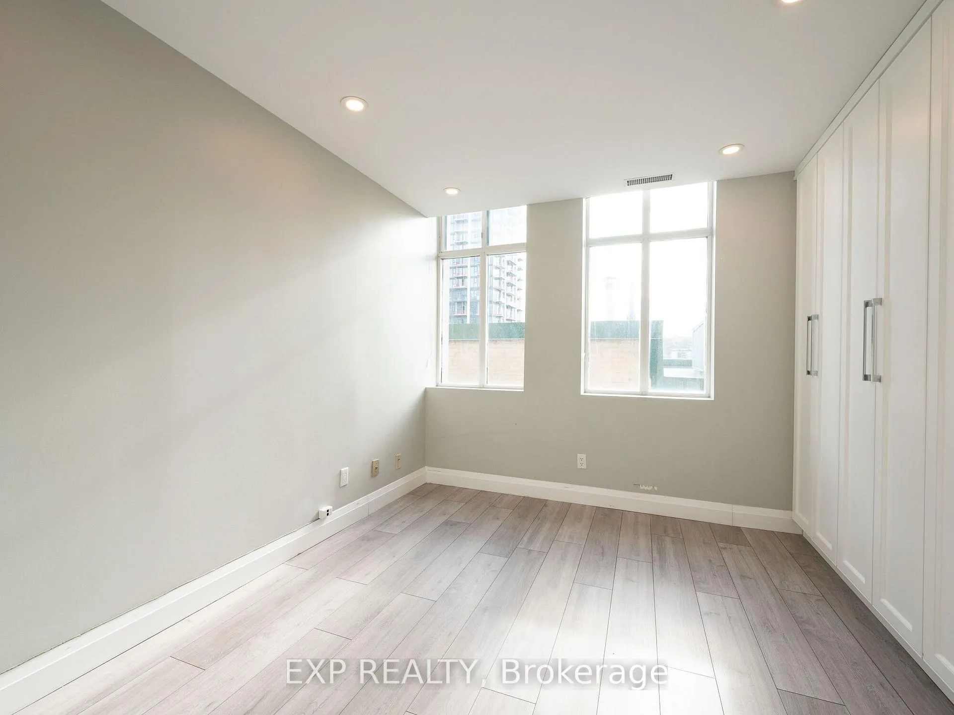 Photo 23 of Unit 1101, 36 James Street S, Hamilton, Central — HOMEH