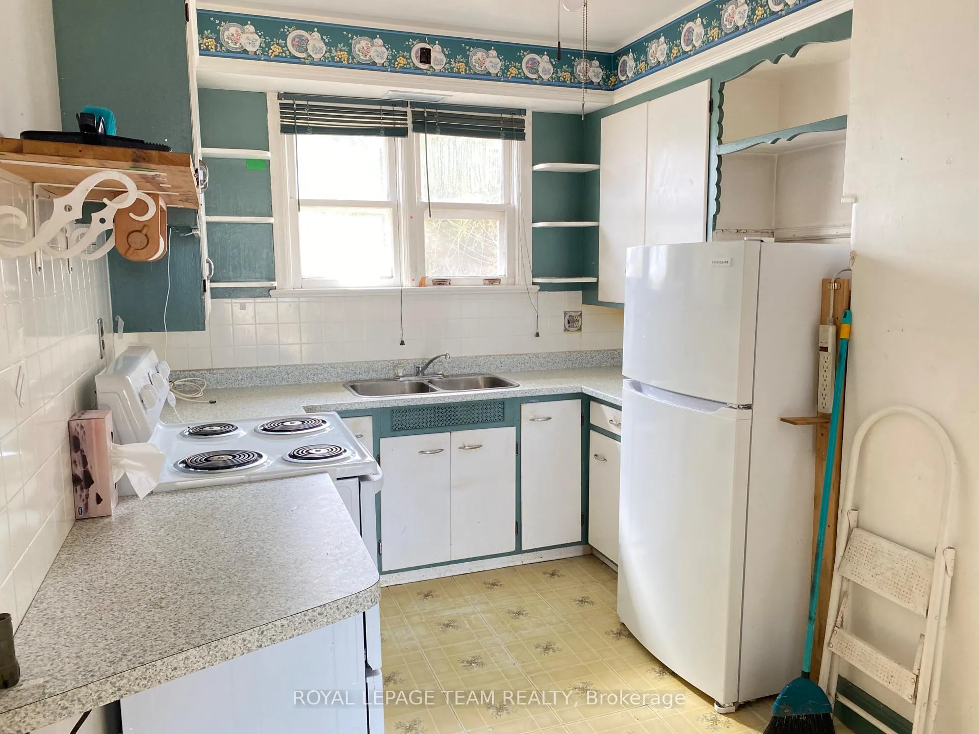 Photo 14 of 204 Baskin Drive E, Arnprior — HOMEH