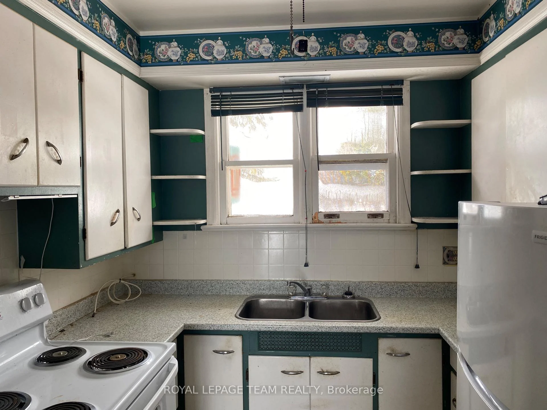 Photo 12 of 204 Baskin Drive E, Arnprior — HOMEH