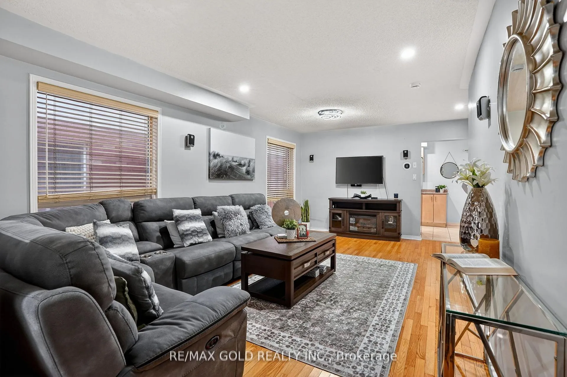 Photo 6 of 25 Spencer Drive, Brampton, Fletcher's Meadow — HOMEH