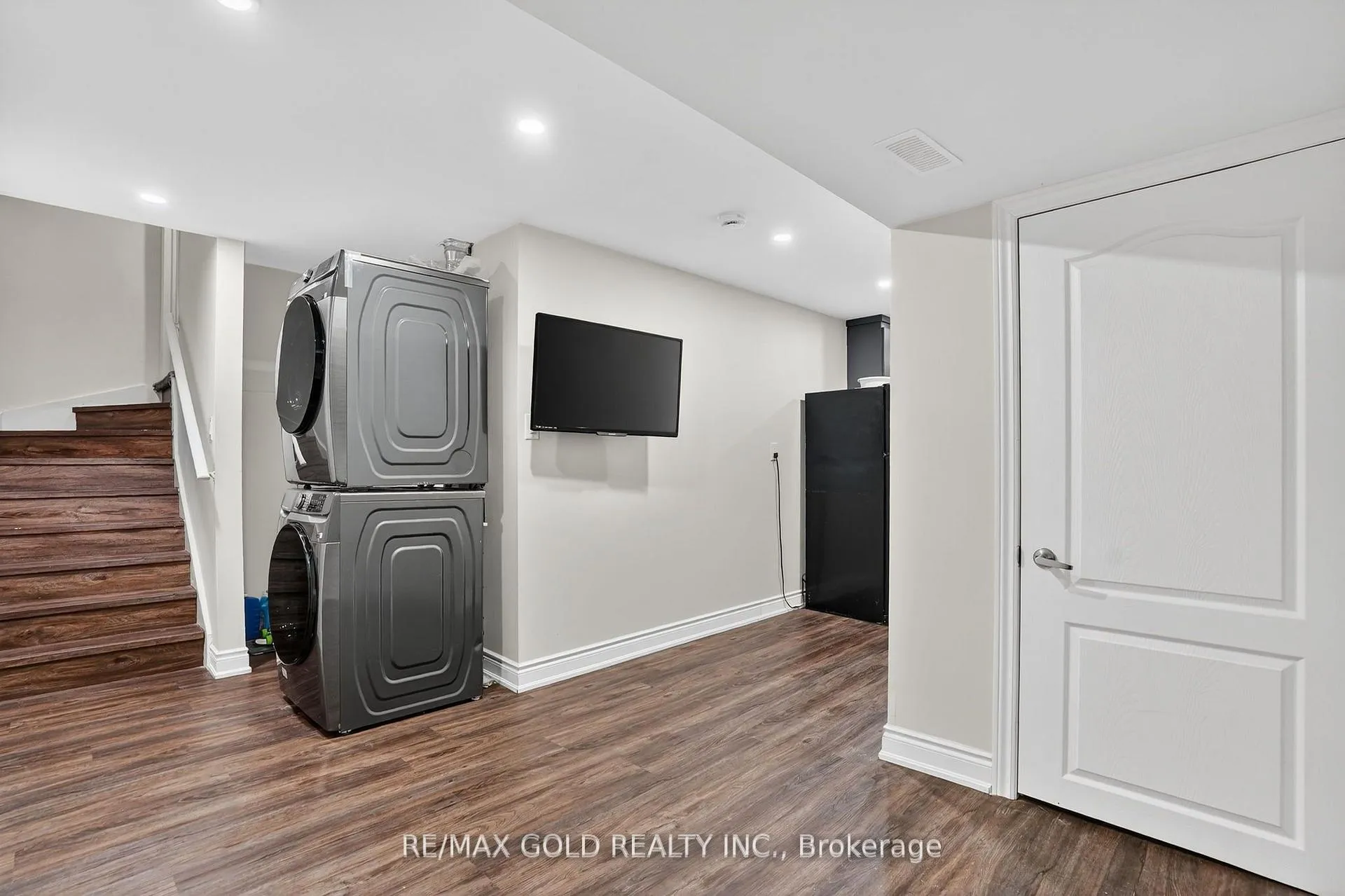 Photo 26 of 25 Spencer Drive, Brampton, Fletcher's Meadow — HOMEH