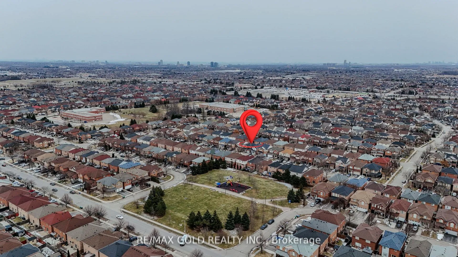 Photo 37 of 25 Spencer Drive, Brampton, Fletcher's Meadow — HOMEH