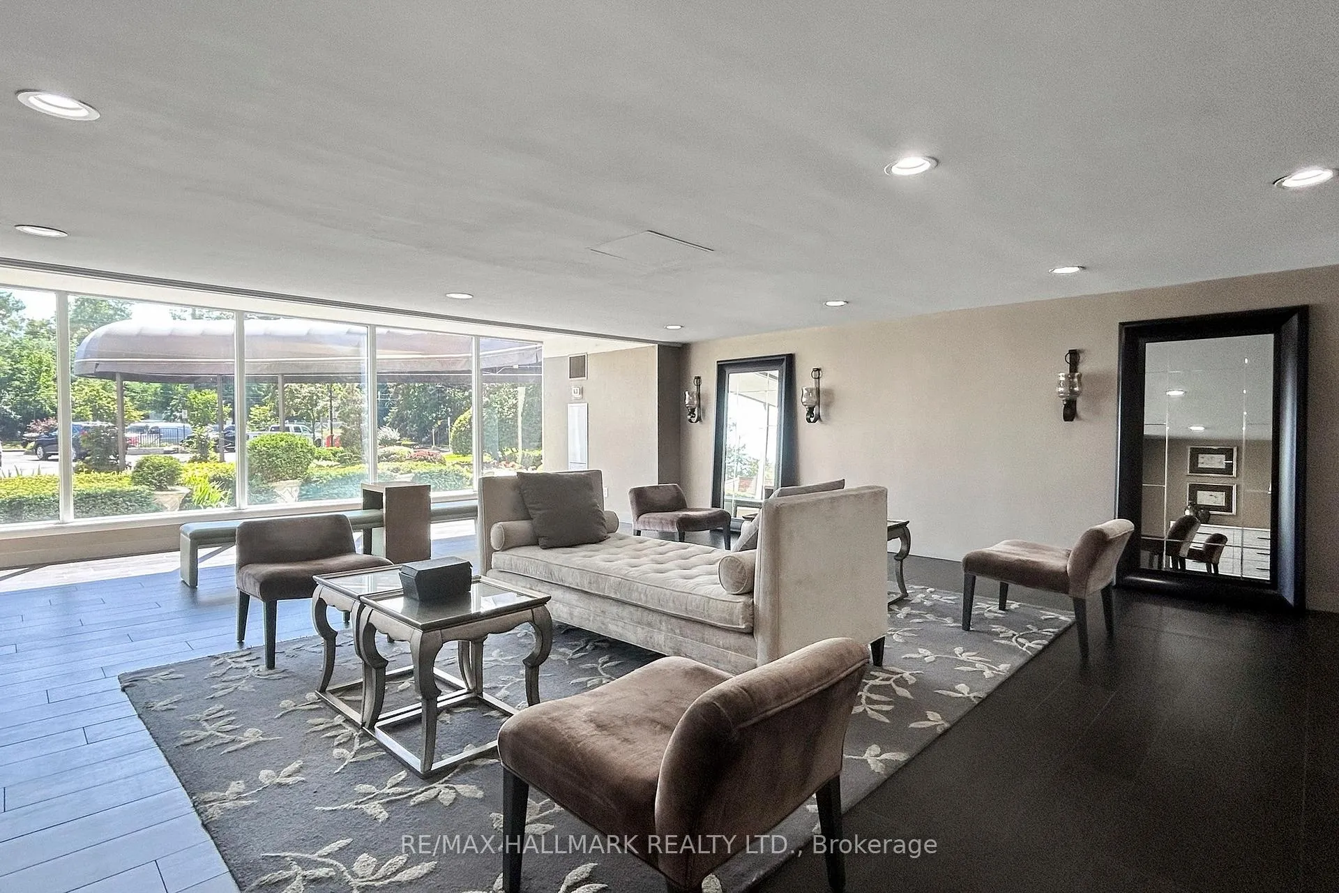 Photo 3 of Unit 1107, 7811 Yonge Street, Markham, Thornhill — HOMEH
