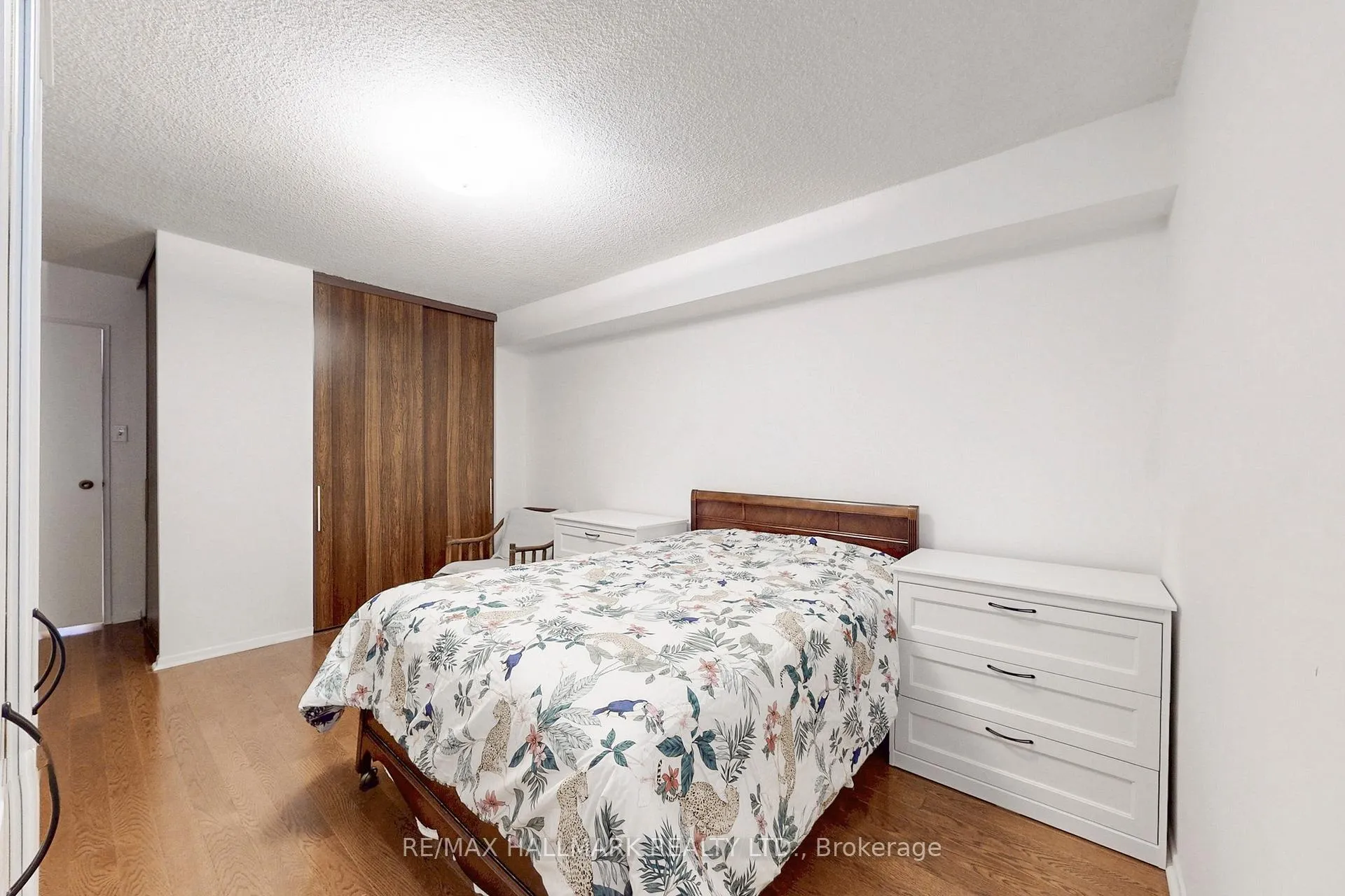 Photo 13 of Unit 1107, 7811 Yonge Street, Markham, Thornhill — HOMEH