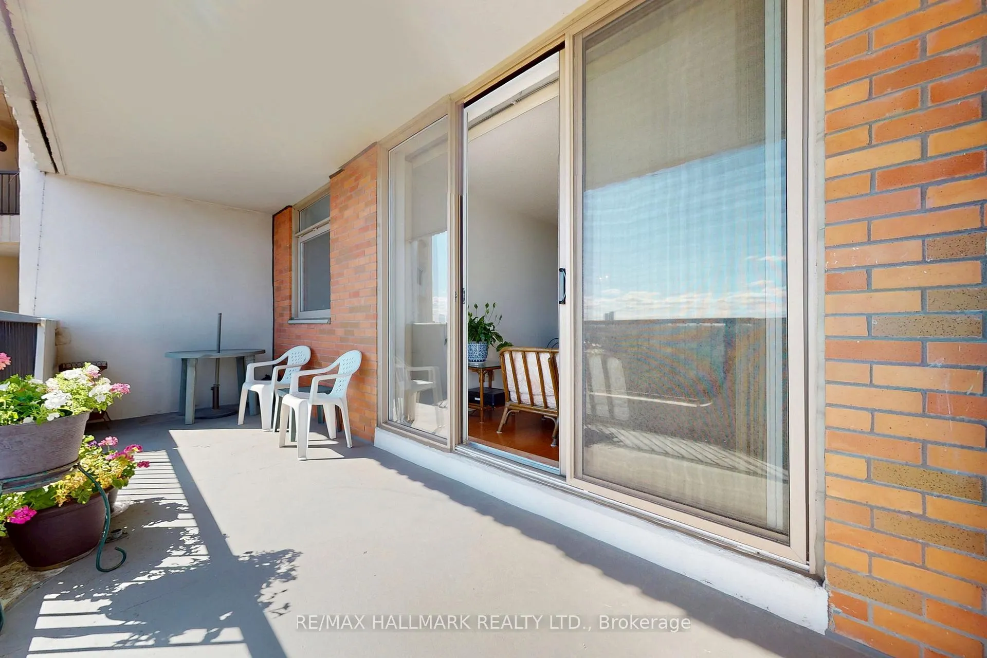 Photo 19 of Unit 1107, 7811 Yonge Street, Markham, Thornhill — HOMEH