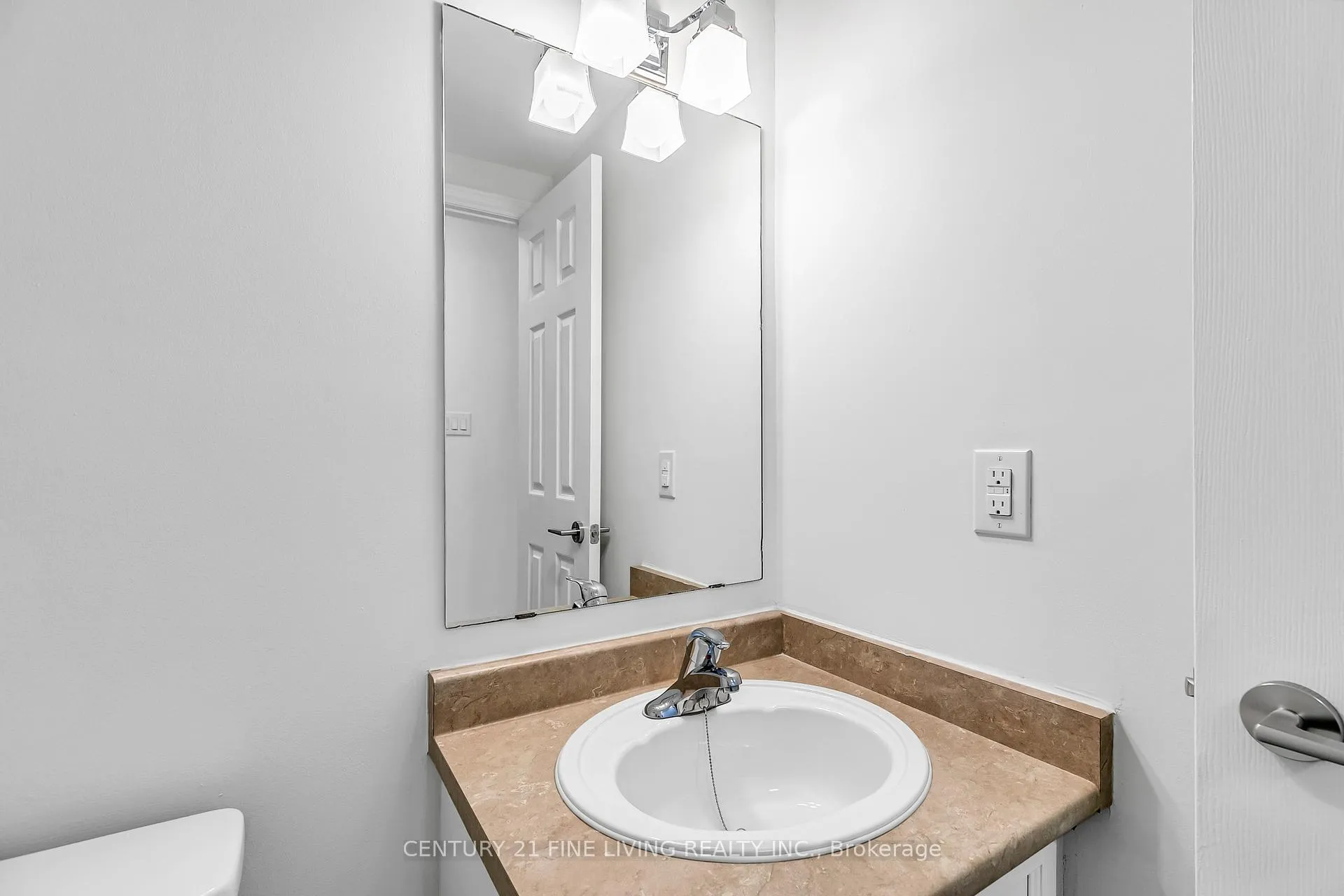 Photo 18 of 17 Wakely Boulevard, Caledon, Bolton West — HOMEH