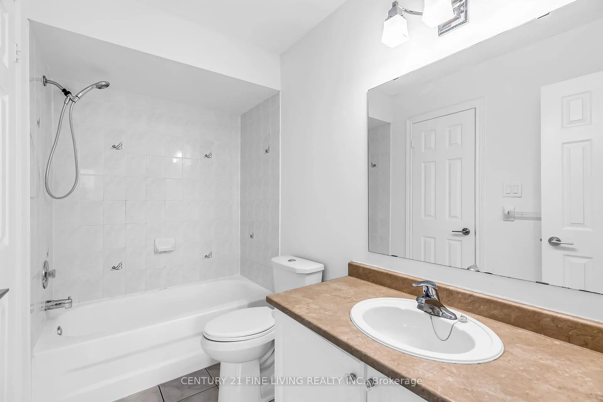 Photo 25 of 17 Wakely Boulevard, Caledon, Bolton West — HOMEH