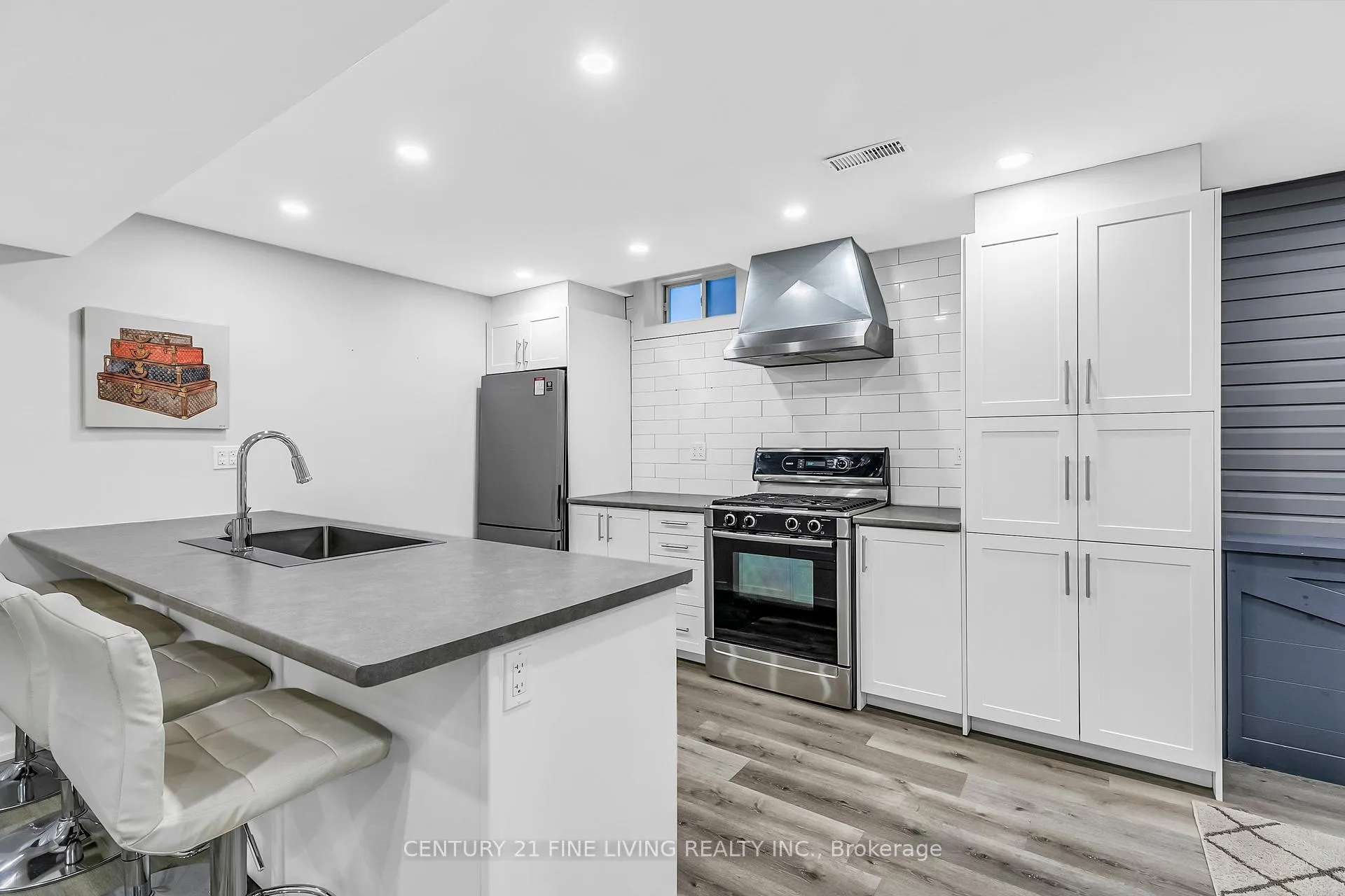 Photo 35 of 17 Wakely Boulevard, Caledon, Bolton West — HOMEH