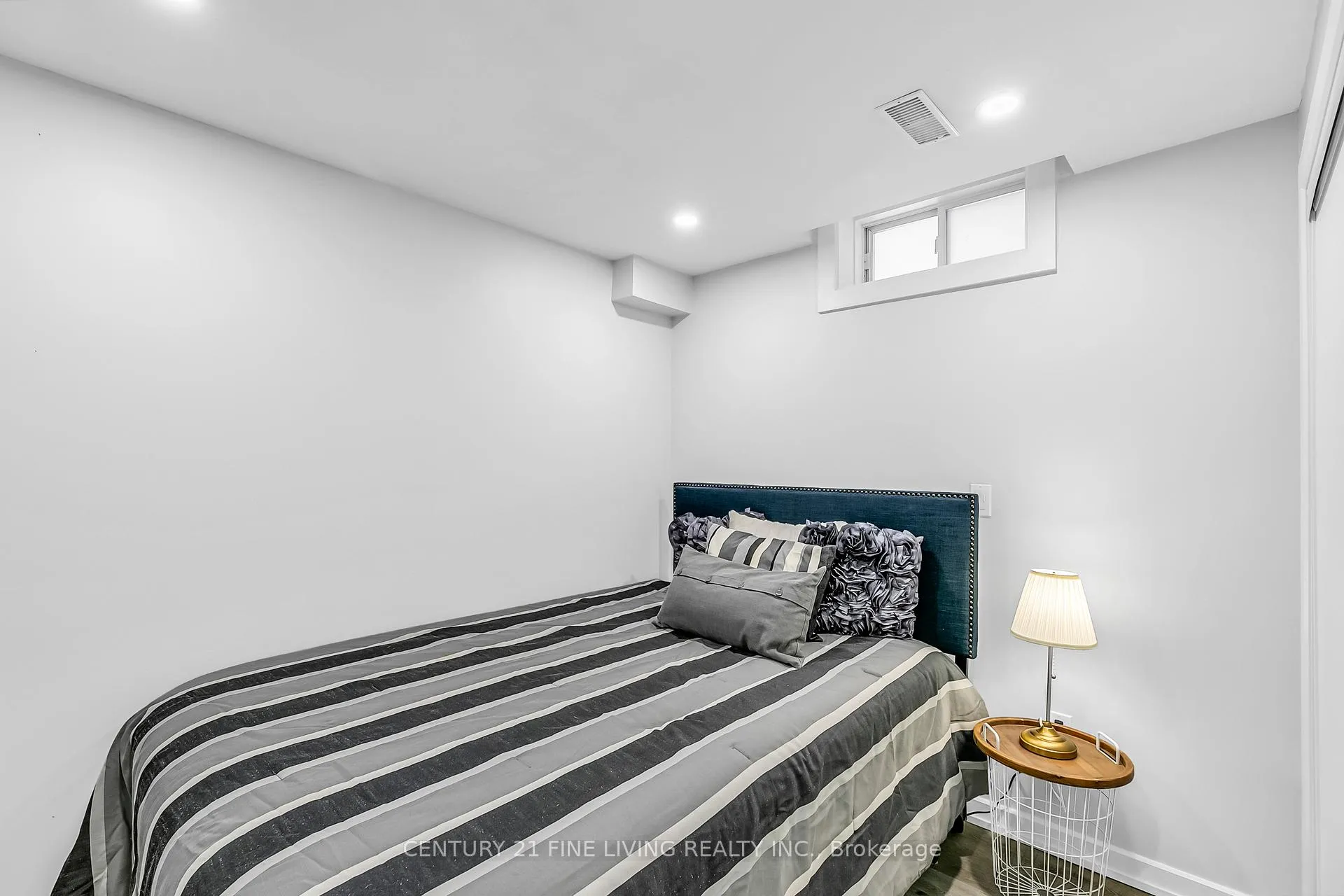 Photo 38 of 17 Wakely Boulevard, Caledon, Bolton West — HOMEH