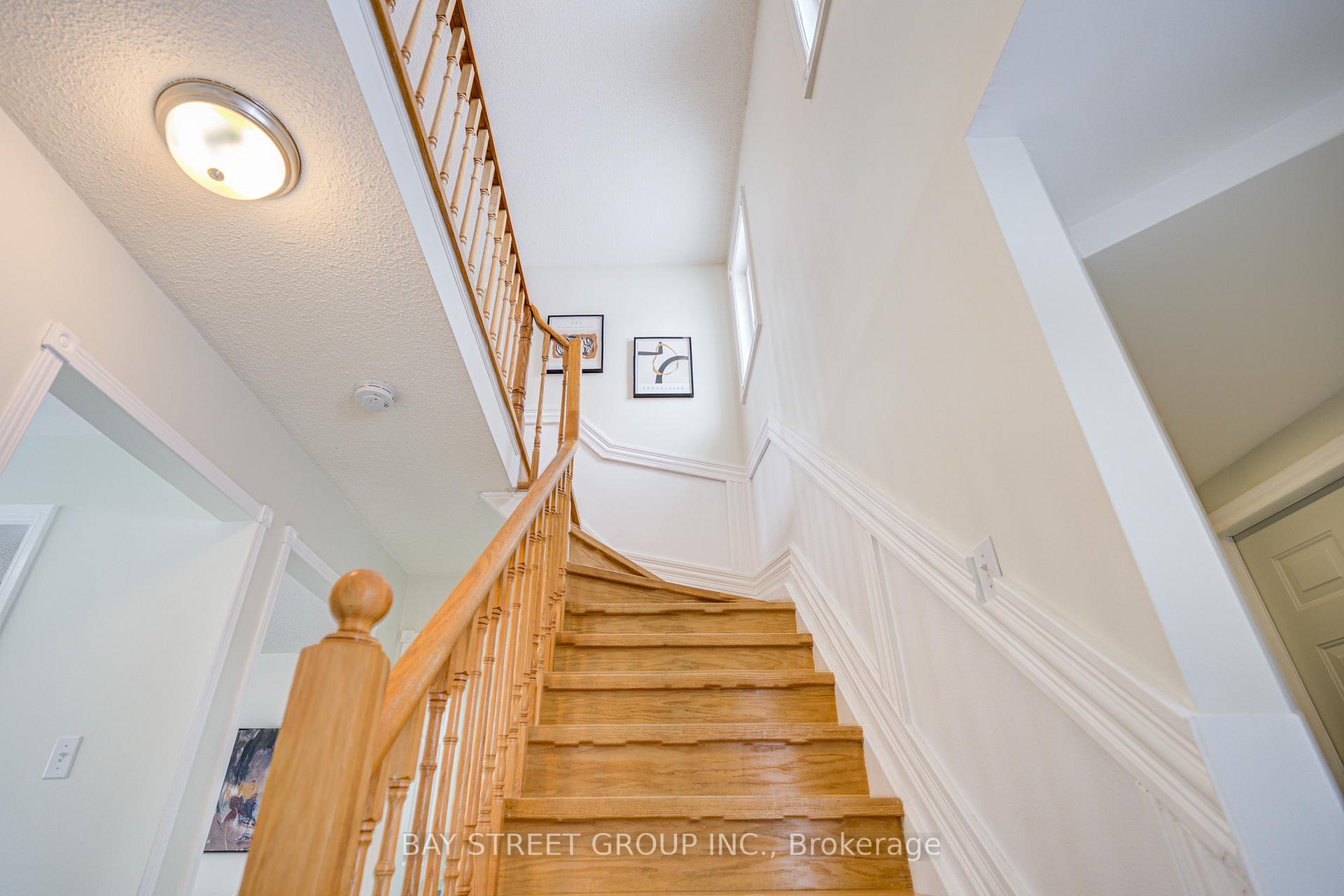 Photo 9 of 60 Noake Crescent, Ajax, Central — HOMEH