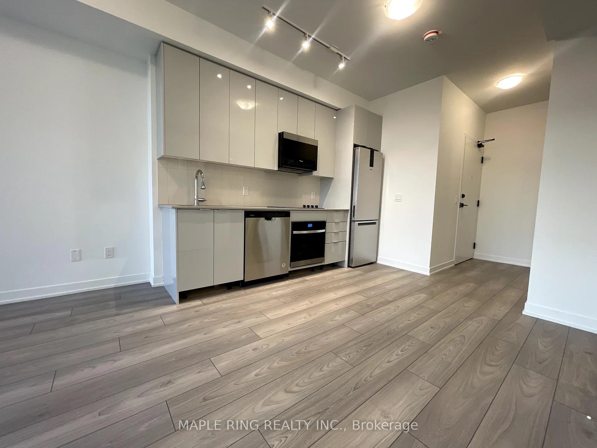 Front of Unit 1912, 10 Abeja Street