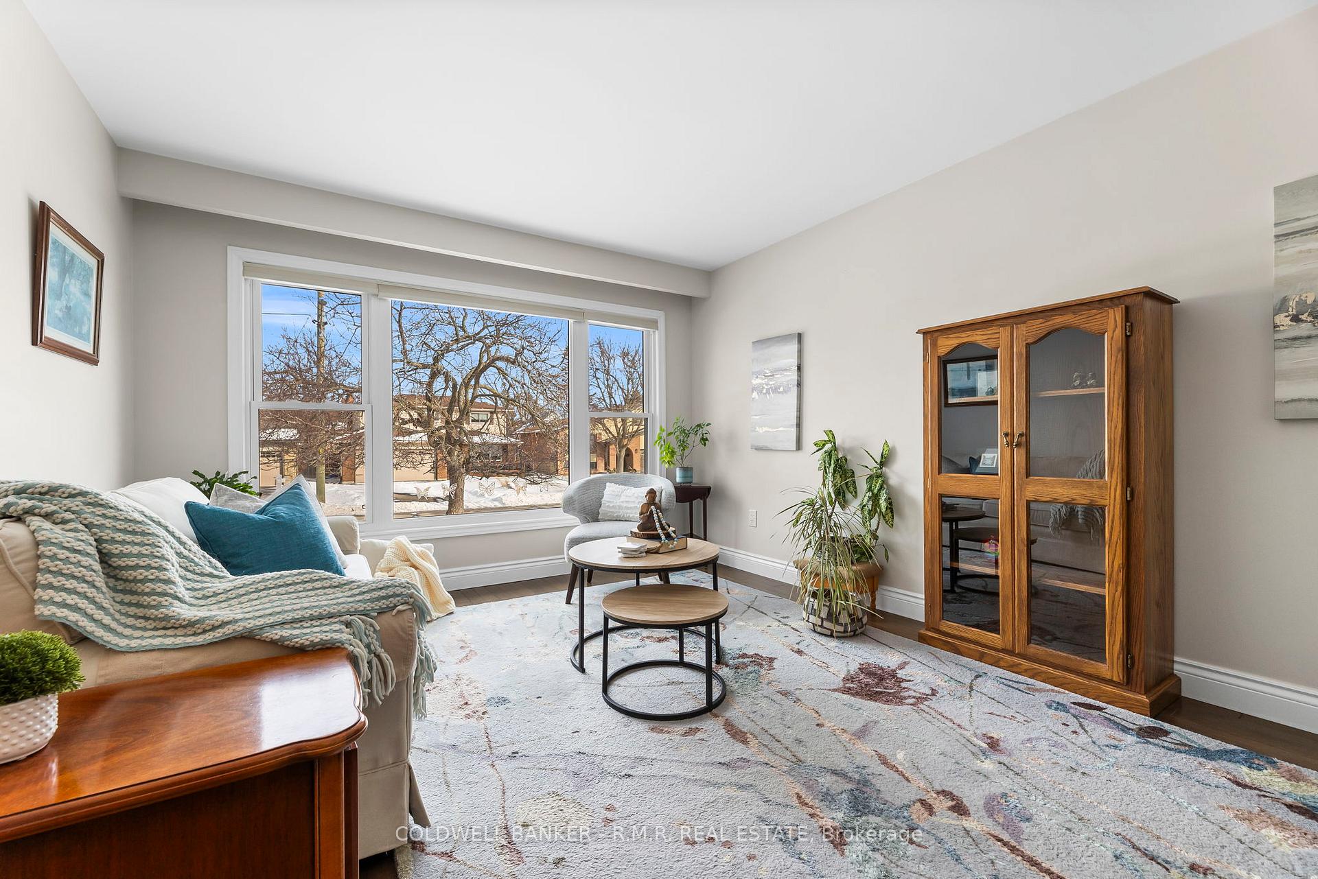 Photo 2 of 151 Armour Court, Cobourg — HOMEH