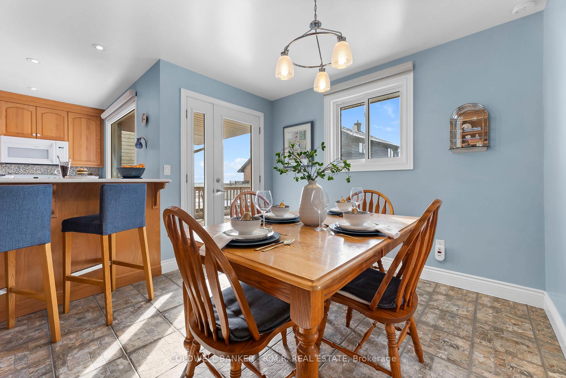 Photo 3 of 151 Armour Court, Cobourg — HOMEH