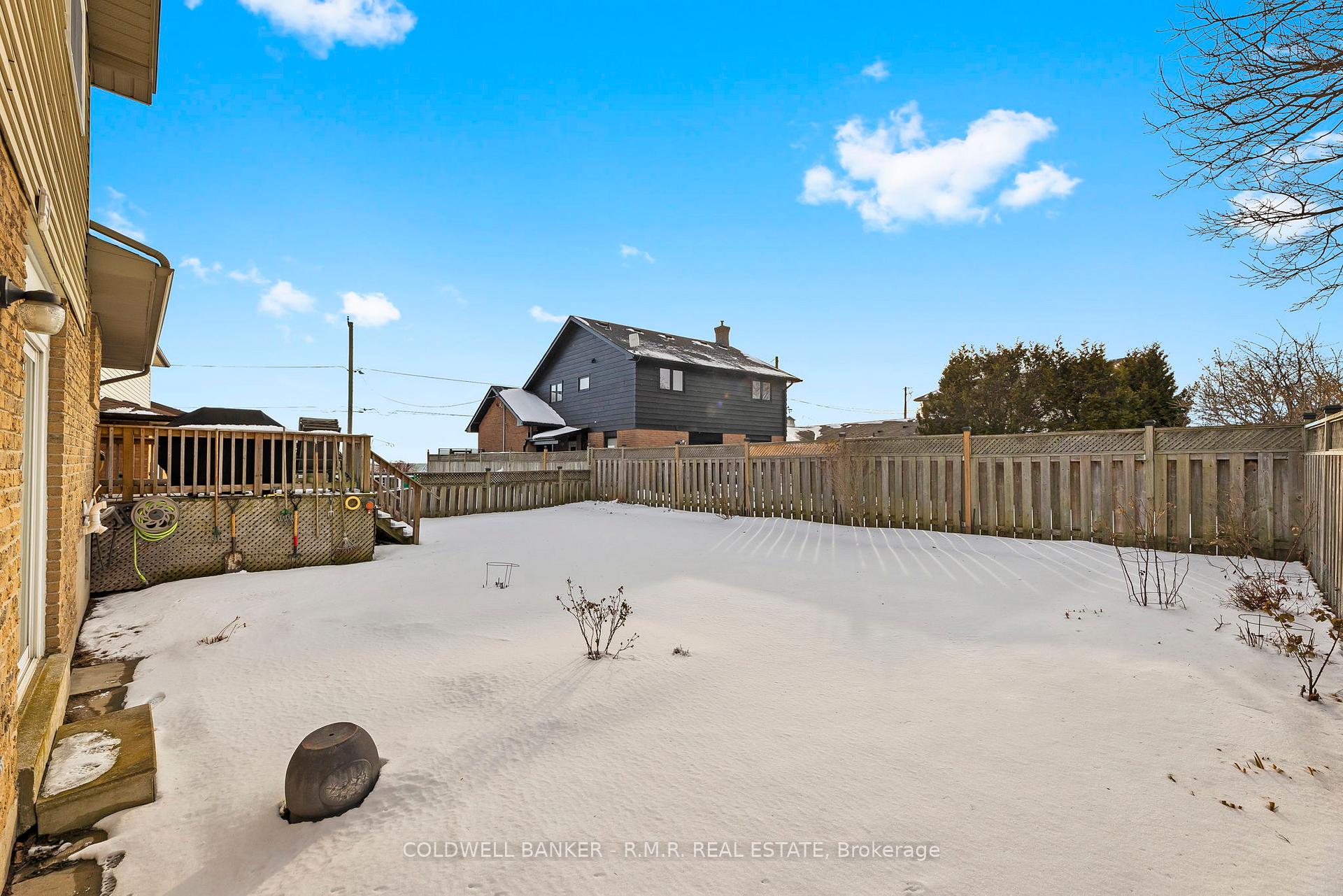Photo 8 of 151 Armour Court, Cobourg — HOMEH