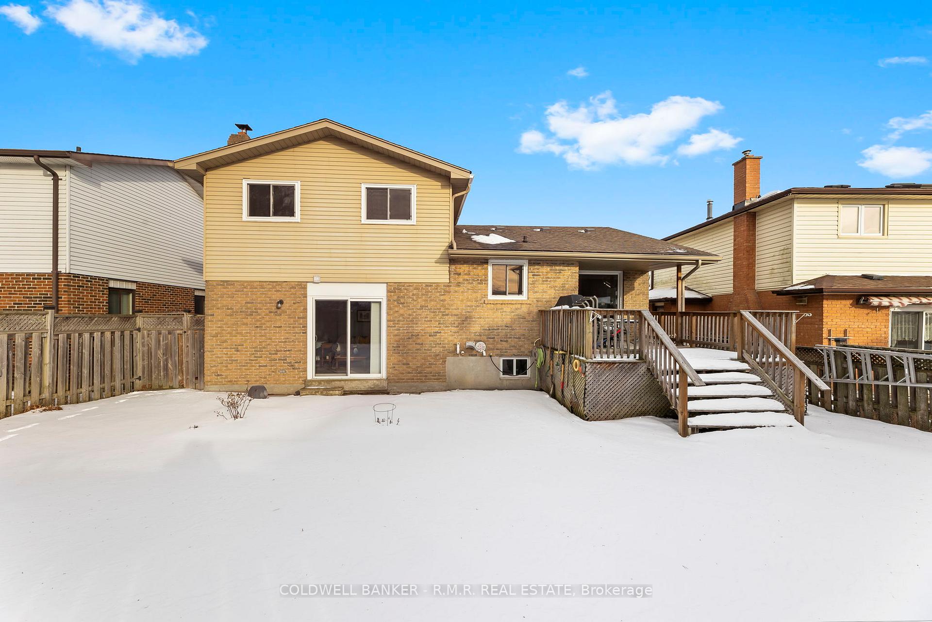 Photo 10 of 151 Armour Court, Cobourg — HOMEH