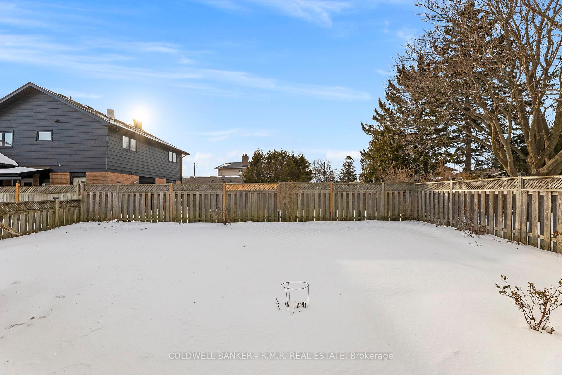 Photo 38 of 151 Armour Court, Cobourg — HOMEH