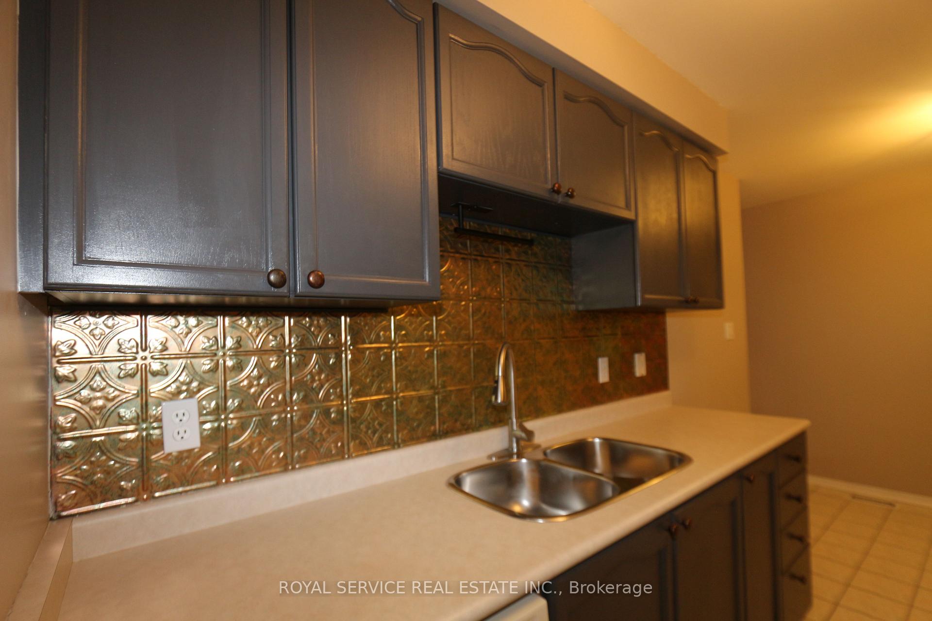Photo 13 of 35 Landerville Lane, Clarington, Bowmanville — HOMEH