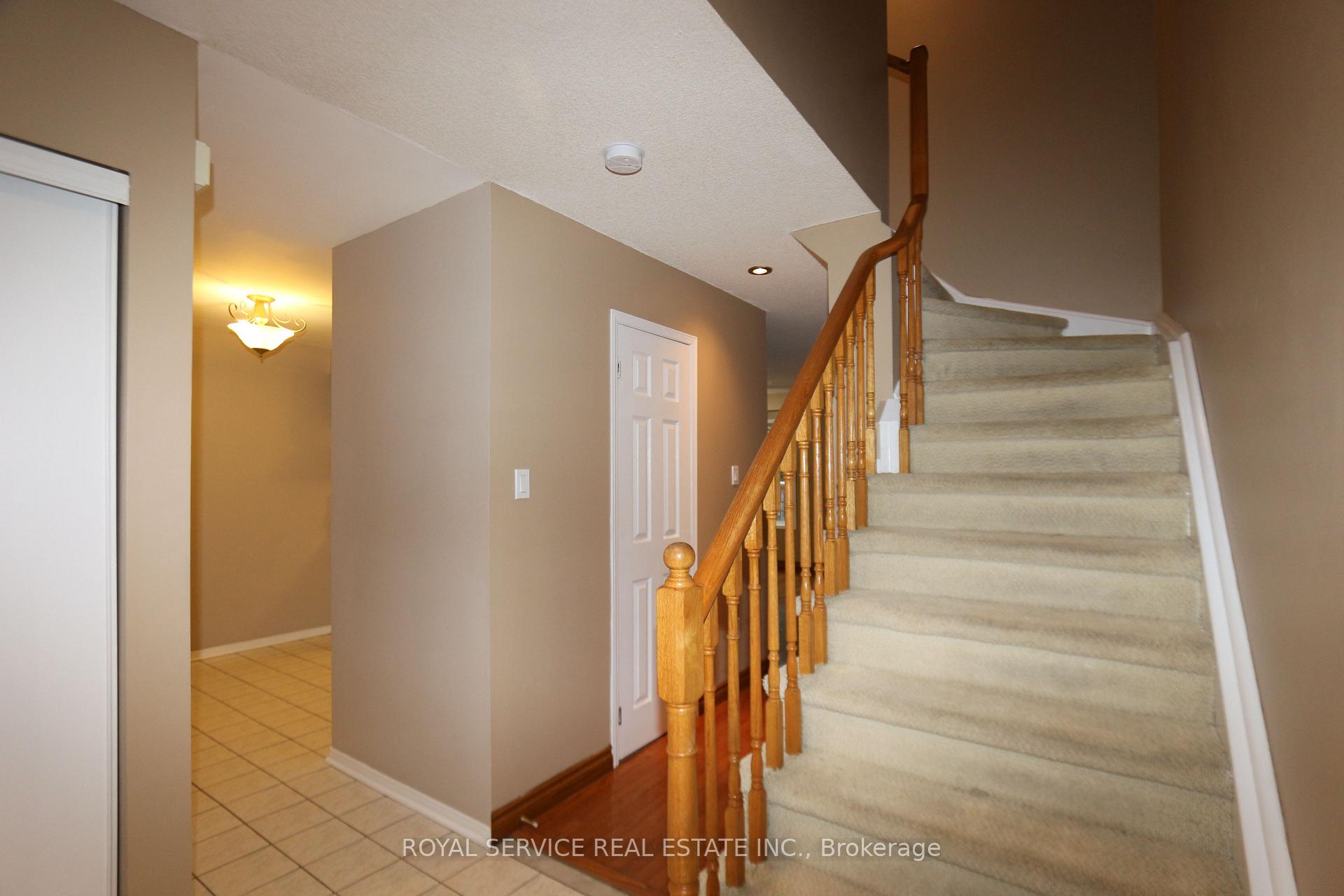 Photo 17 of 35 Landerville Lane, Clarington, Bowmanville — HOMEH