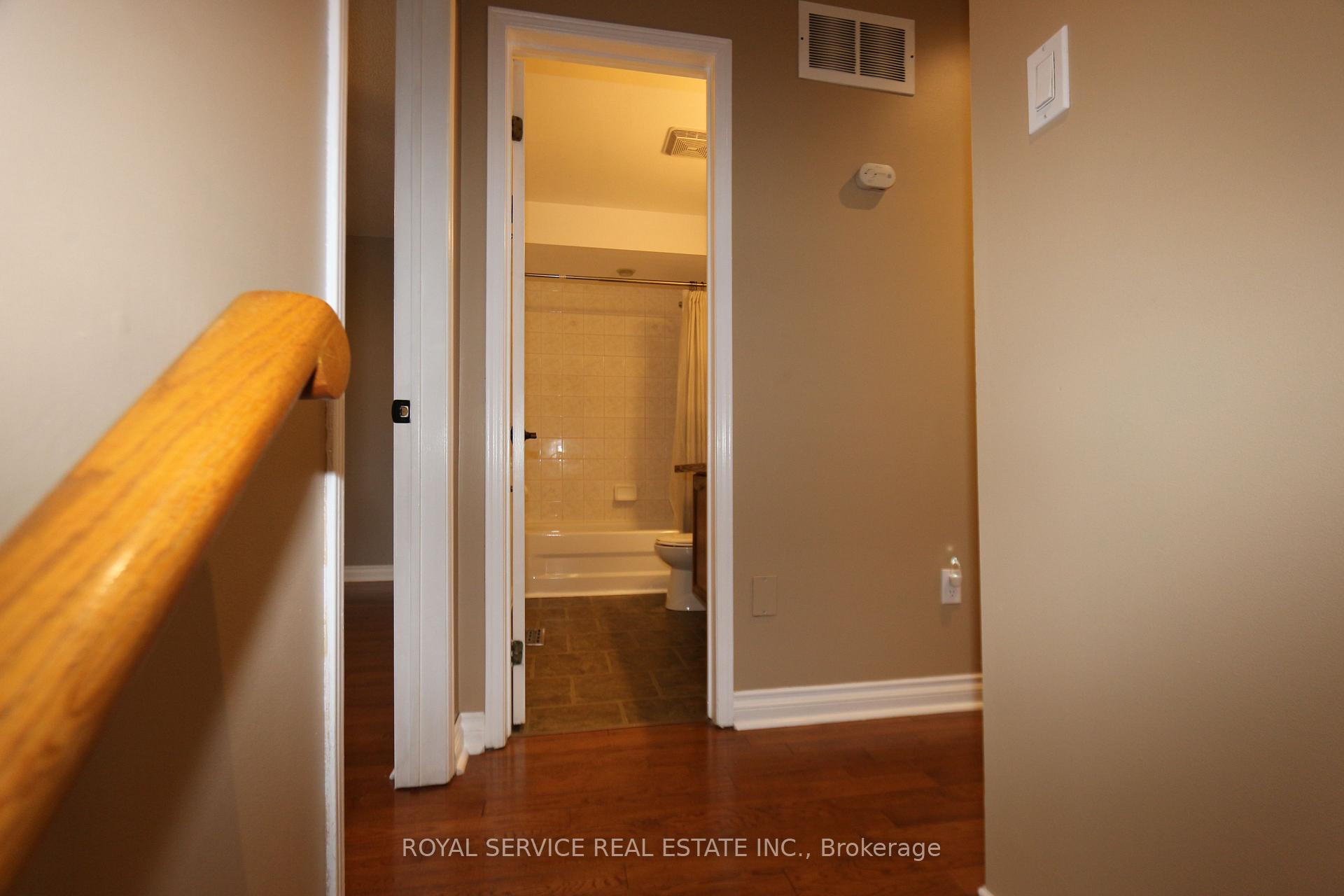 Photo 18 of 35 Landerville Lane, Clarington, Bowmanville — HOMEH