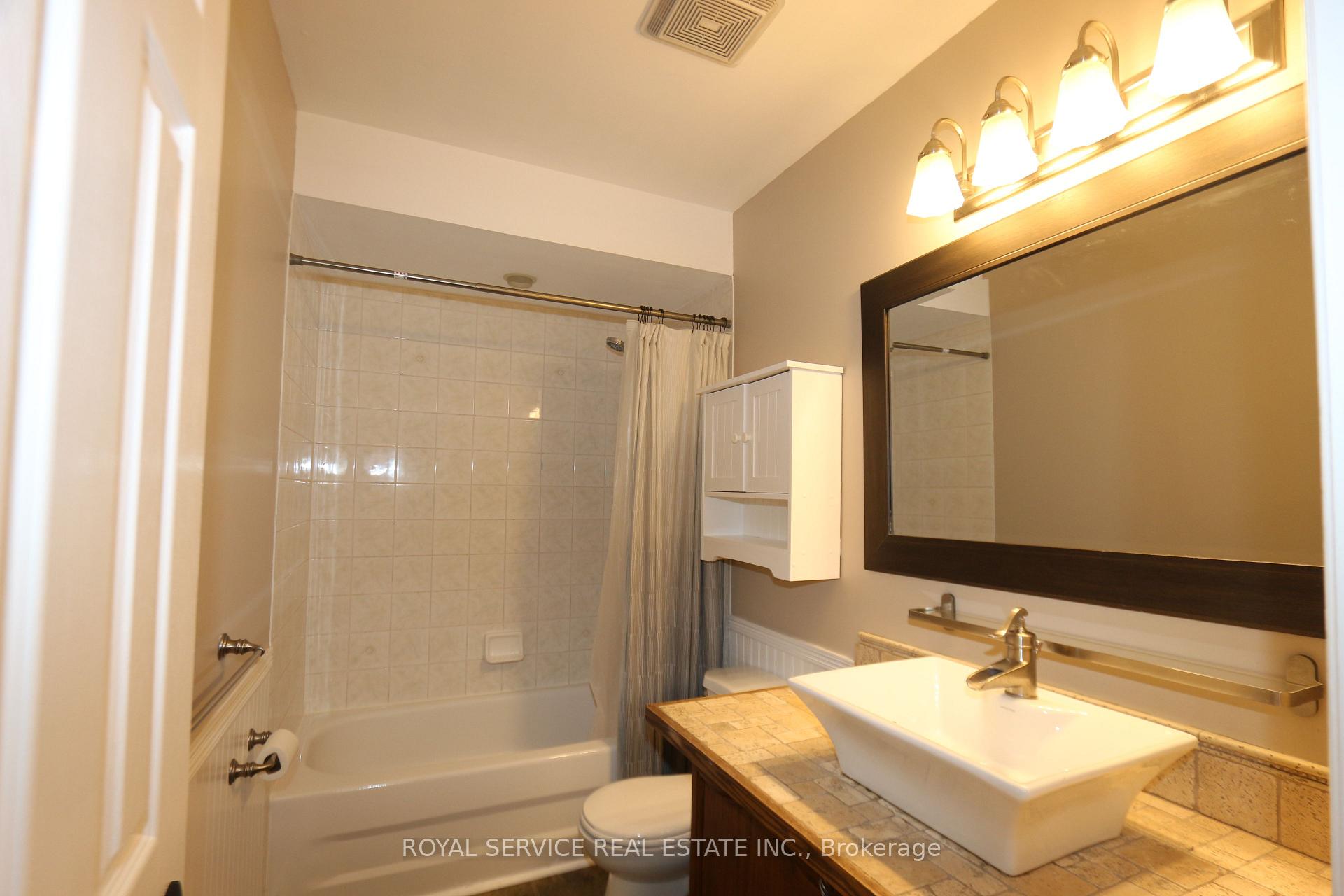 Photo 19 of 35 Landerville Lane, Clarington, Bowmanville — HOMEH