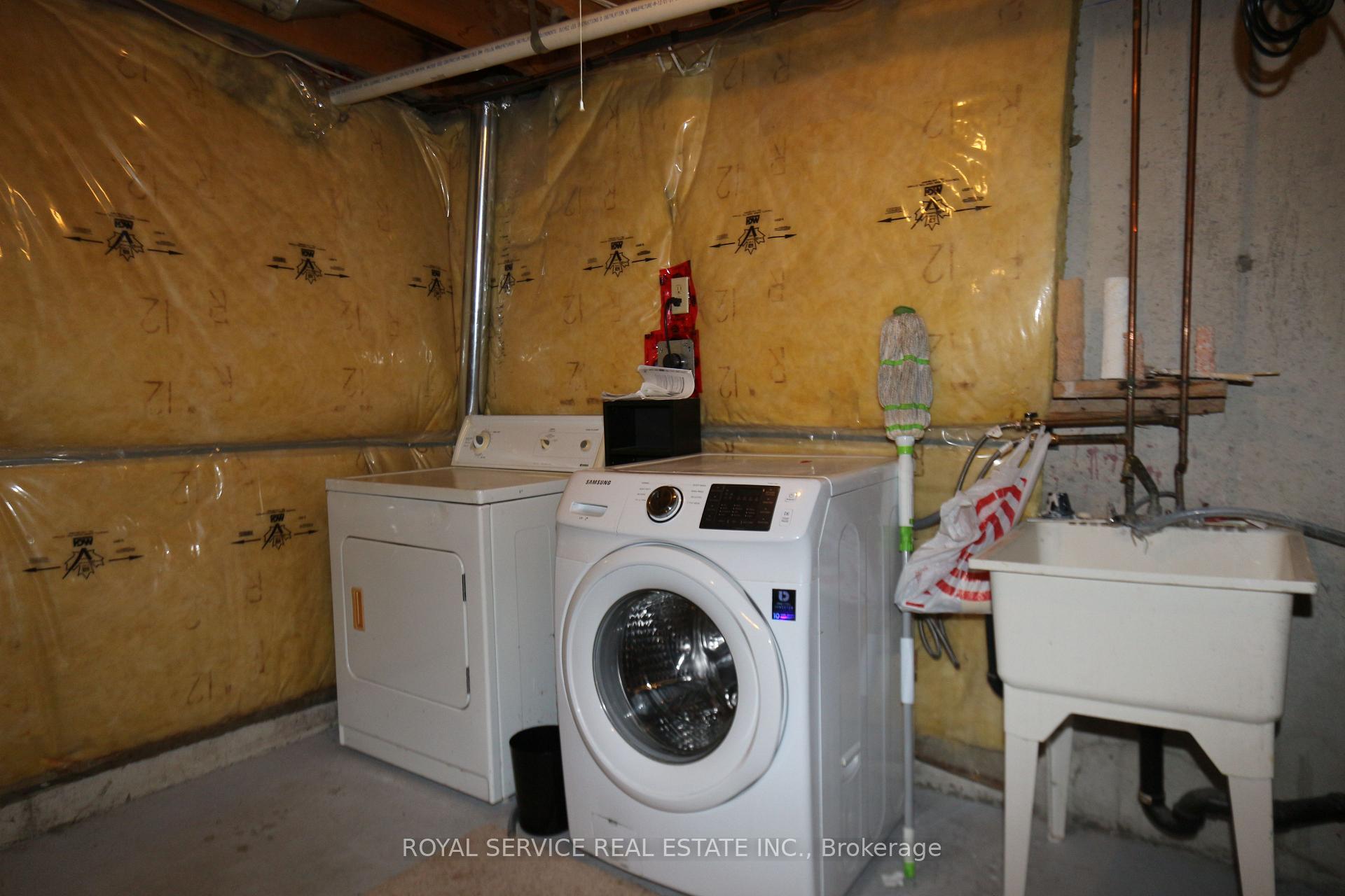 Photo 27 of 35 Landerville Lane, Clarington, Bowmanville — HOMEH