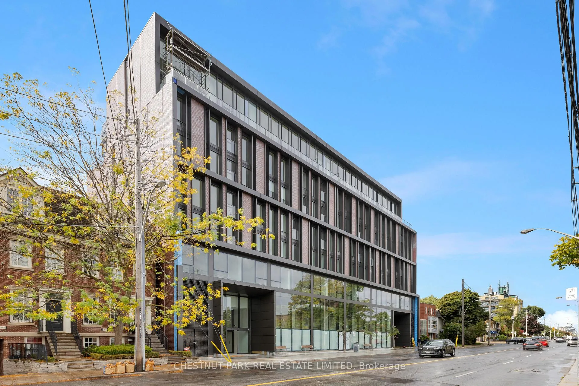 Front of Unit 202, 1414 Bayview Avenue