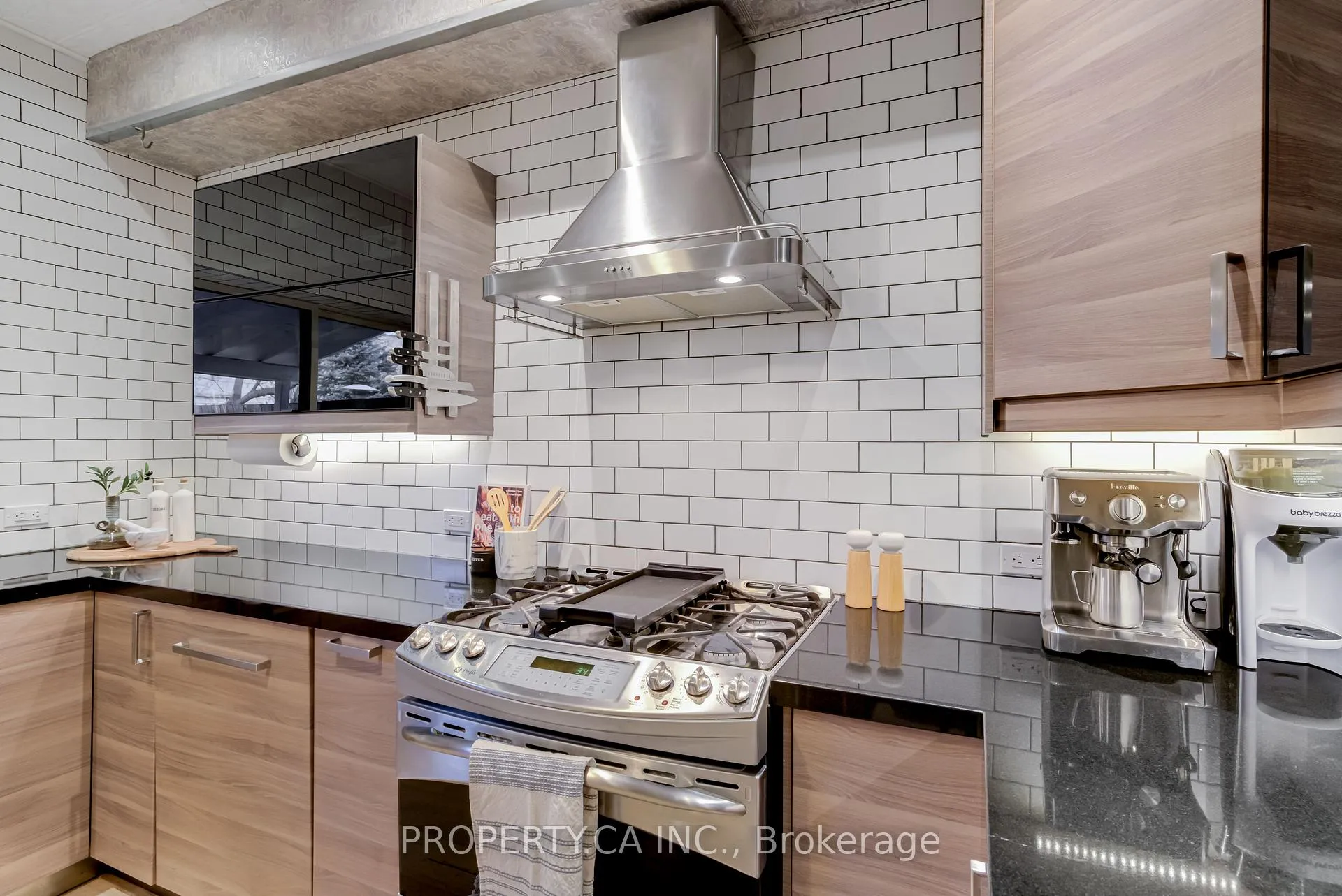 Photo 12 of 261 Ashdale Avenue, Toronto, Greenwood-Coxwell — HOMEH