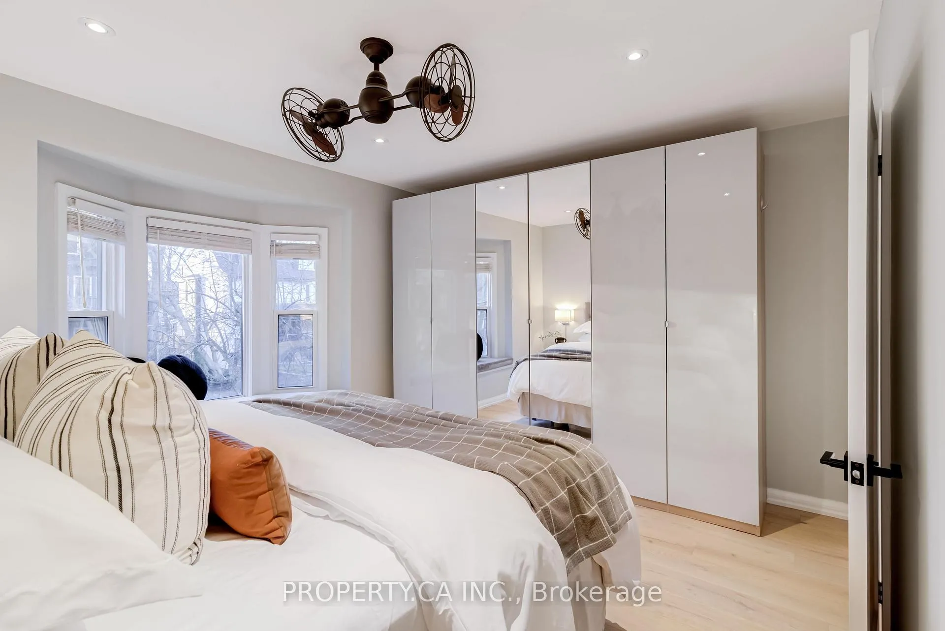Photo 16 of 261 Ashdale Avenue, Toronto, Greenwood-Coxwell — HOMEH