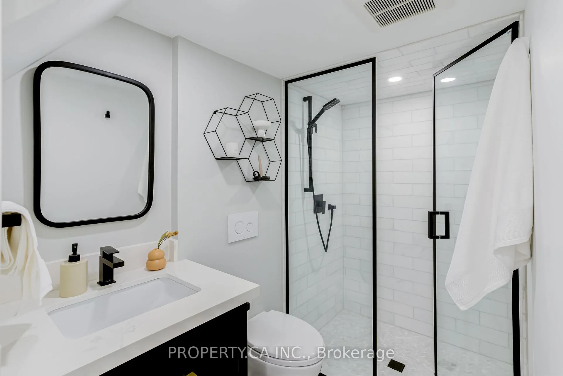 Photo 29 of 261 Ashdale Avenue, Toronto, Greenwood-Coxwell — HOMEH