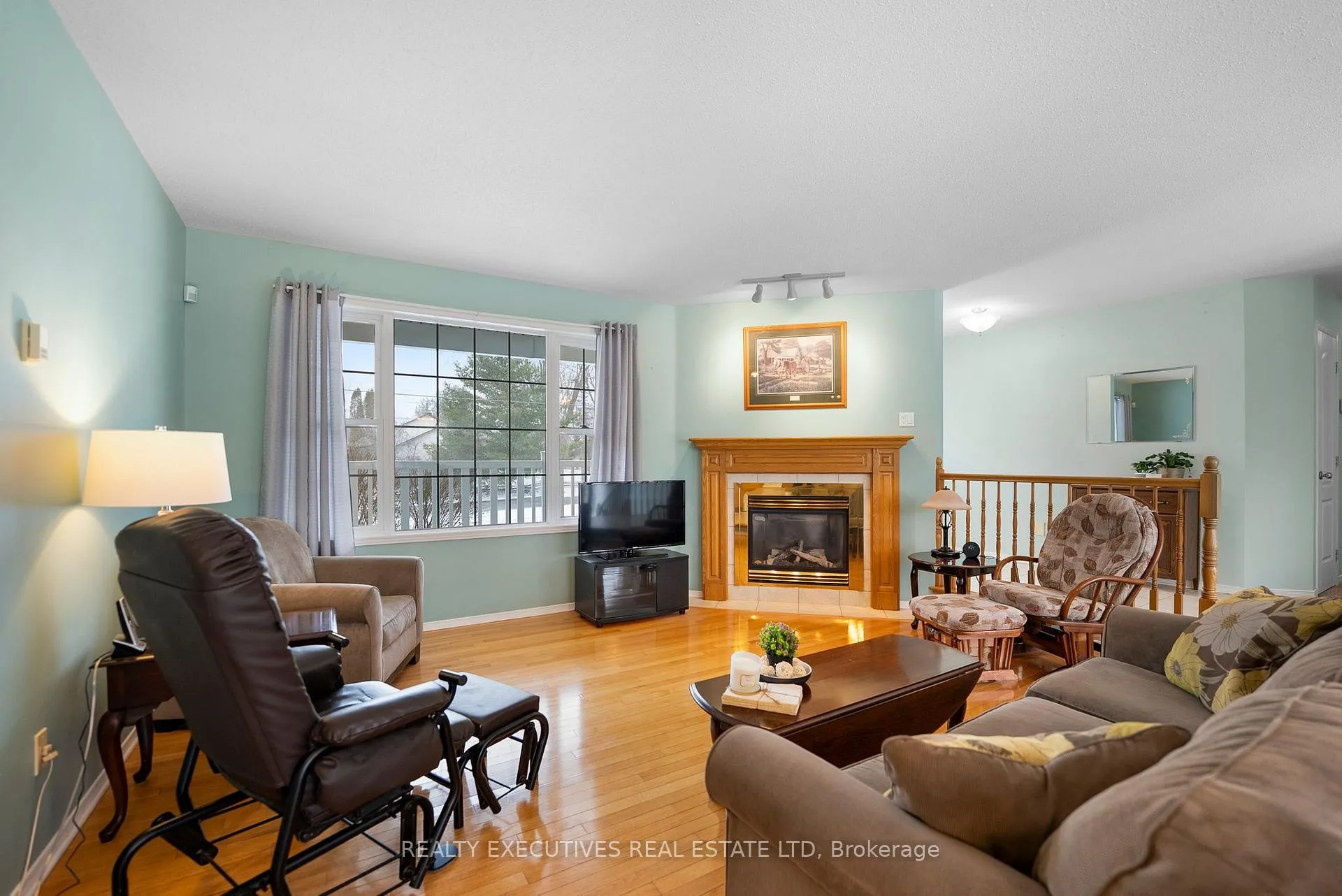 Photo 4 of 7854 Morningside Avenue, Ottawa, Vernon — HOMEH
