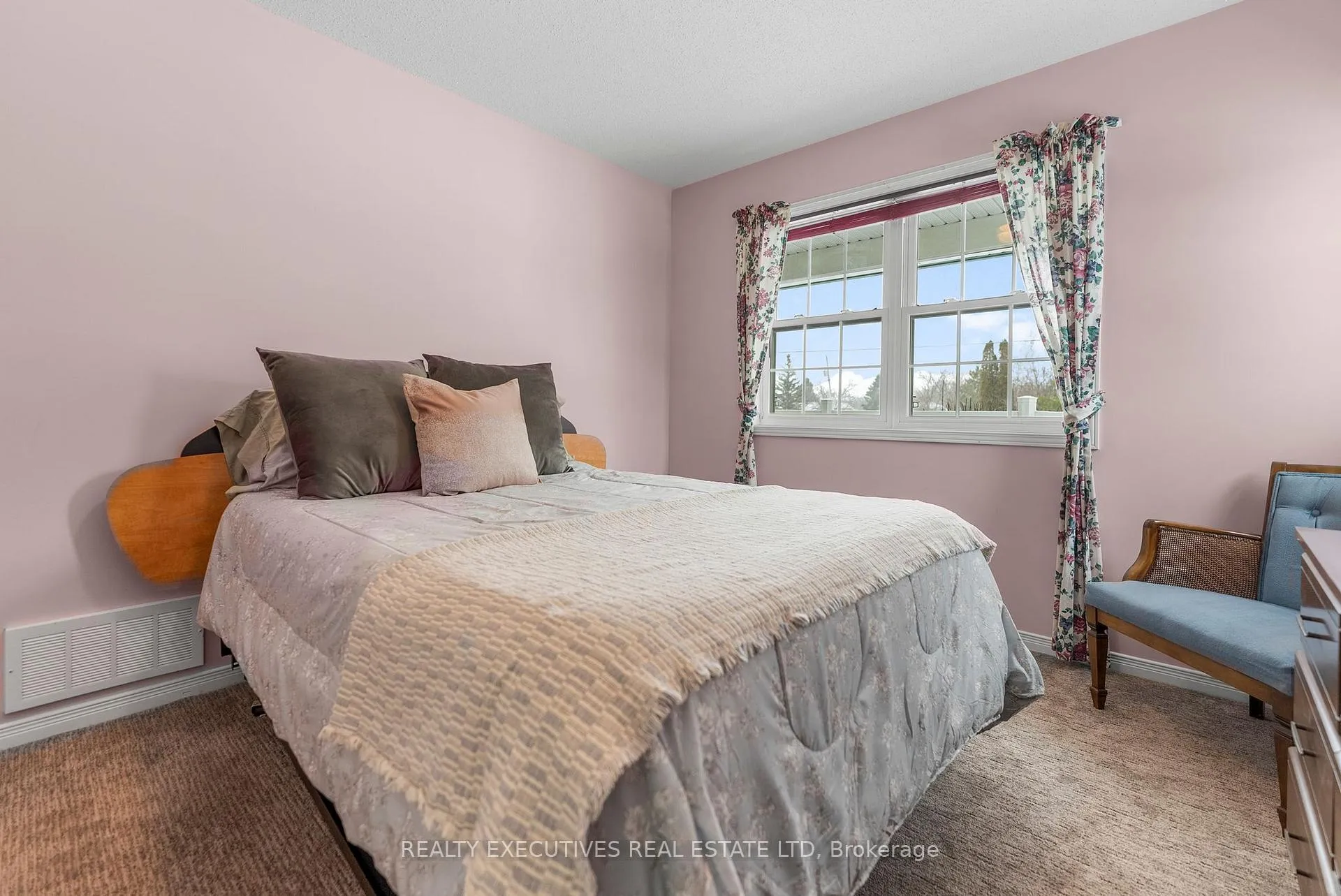 Photo 14 of 7854 Morningside Avenue, Ottawa, Vernon — HOMEH