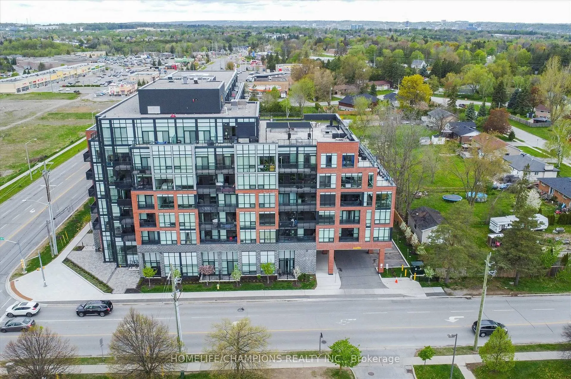 Photo 5 of Unit 602, 681 Yonge Street, Barrie, Painswick South — HOMEH