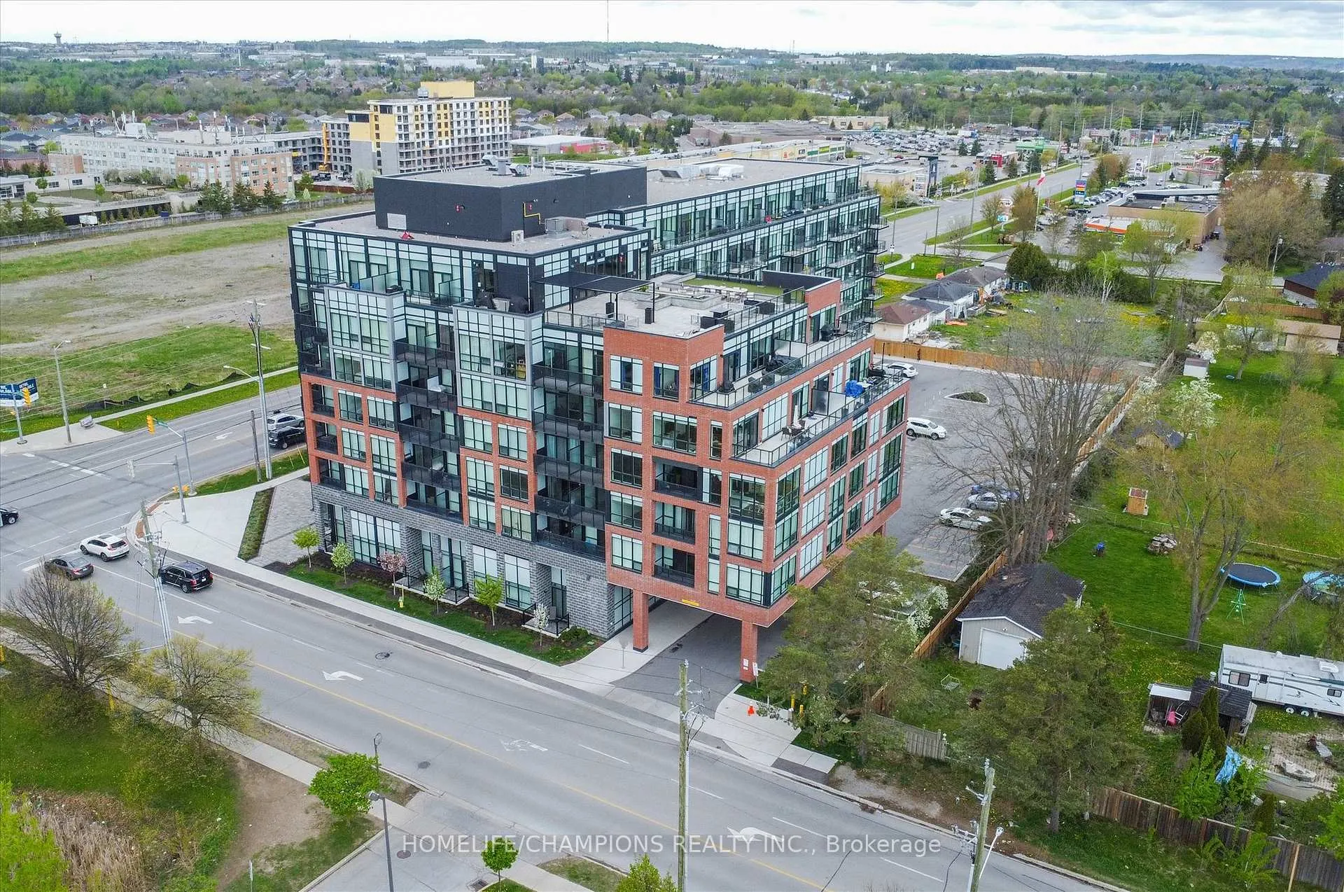 Photo 6 of Unit 602, 681 Yonge Street, Barrie, Painswick South — HOMEH
