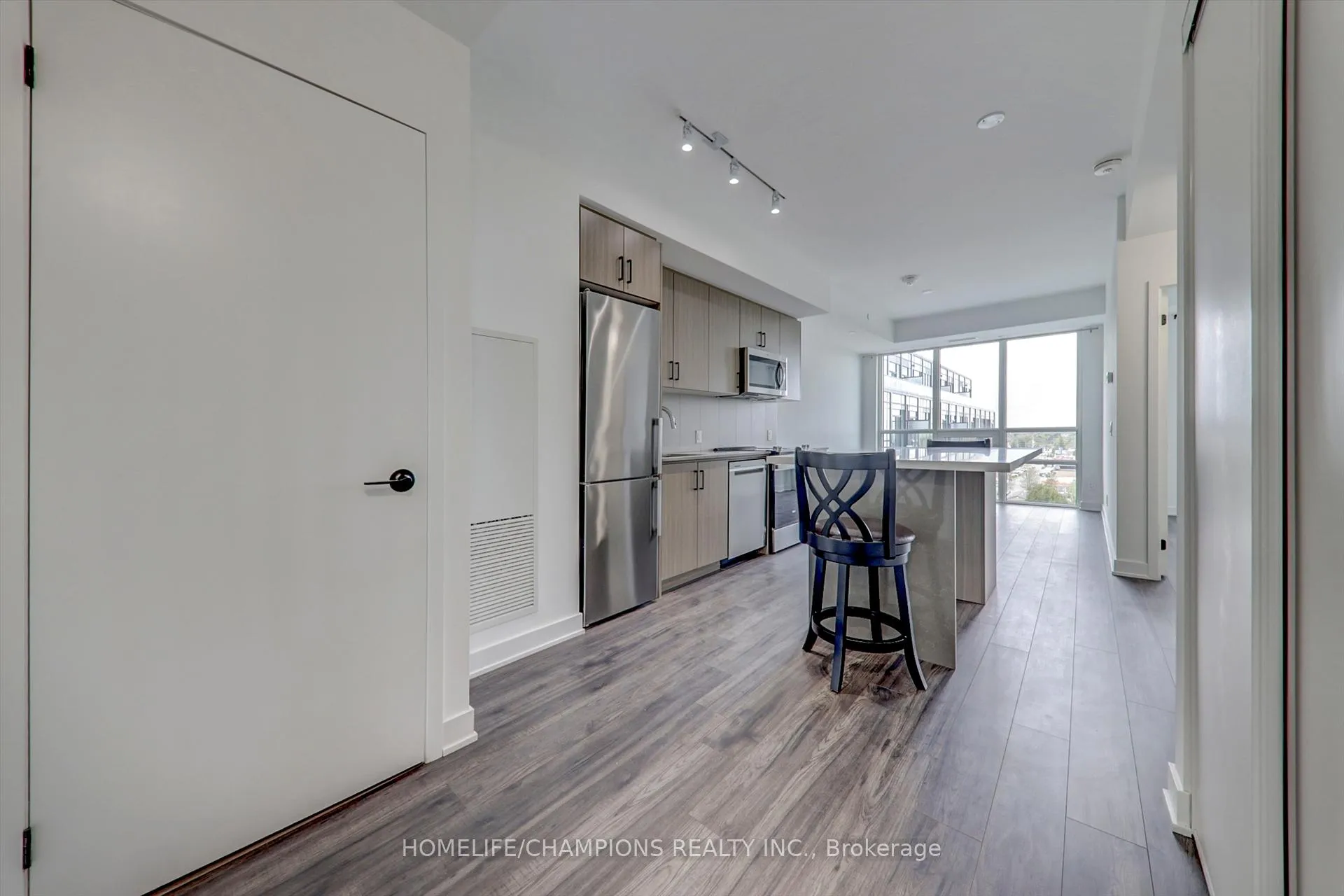Photo 10 of Unit 602, 681 Yonge Street, Barrie, Painswick South — HOMEH