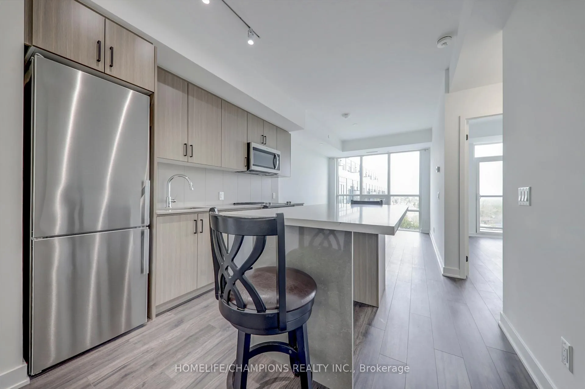 Photo 11 of Unit 602, 681 Yonge Street, Barrie, Painswick South — HOMEH