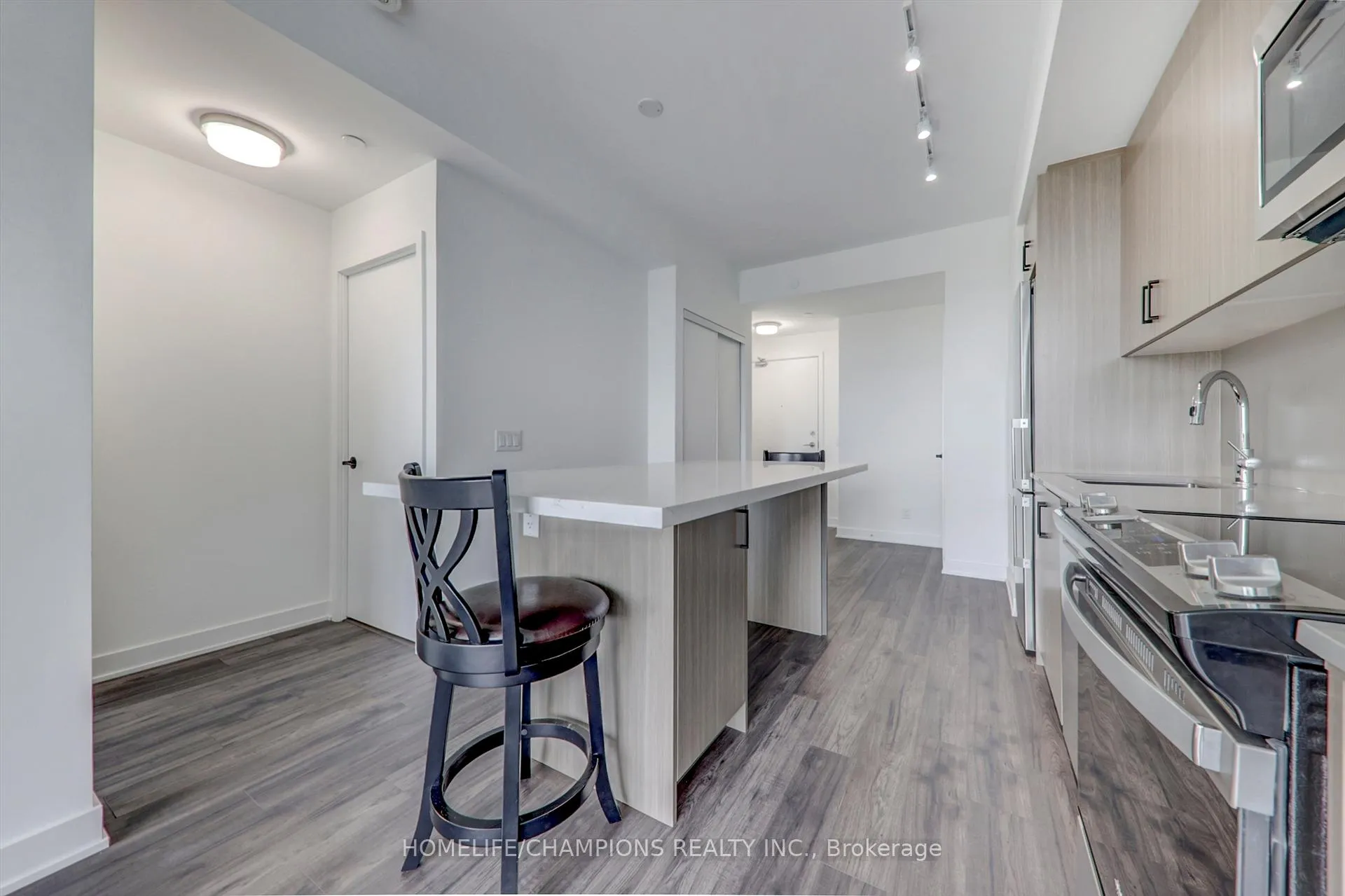 Photo 15 of Unit 602, 681 Yonge Street, Barrie, Painswick South — HOMEH