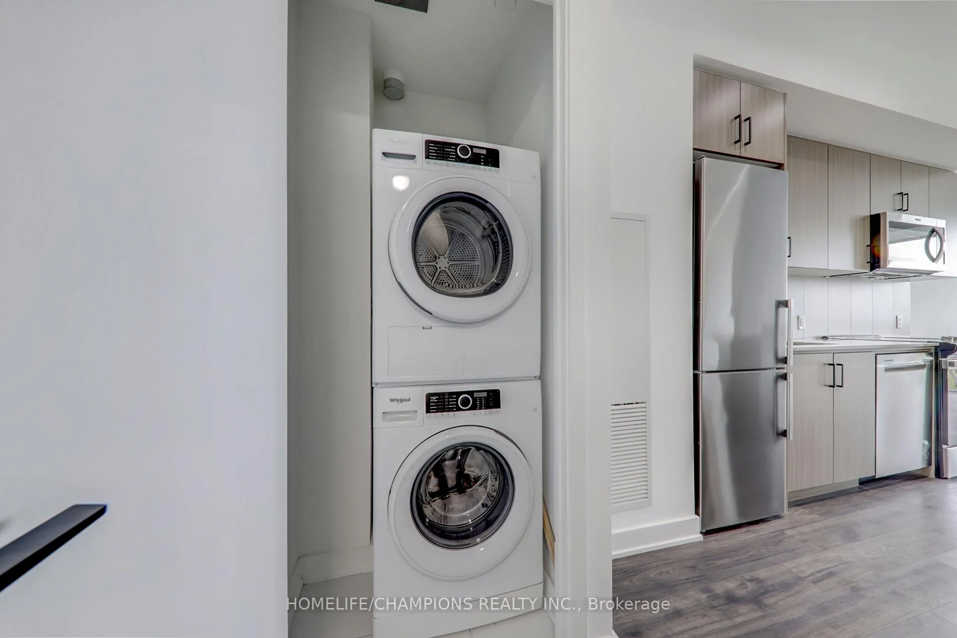 Photo 16 of Unit 602, 681 Yonge Street, Barrie, Painswick South — HOMEH